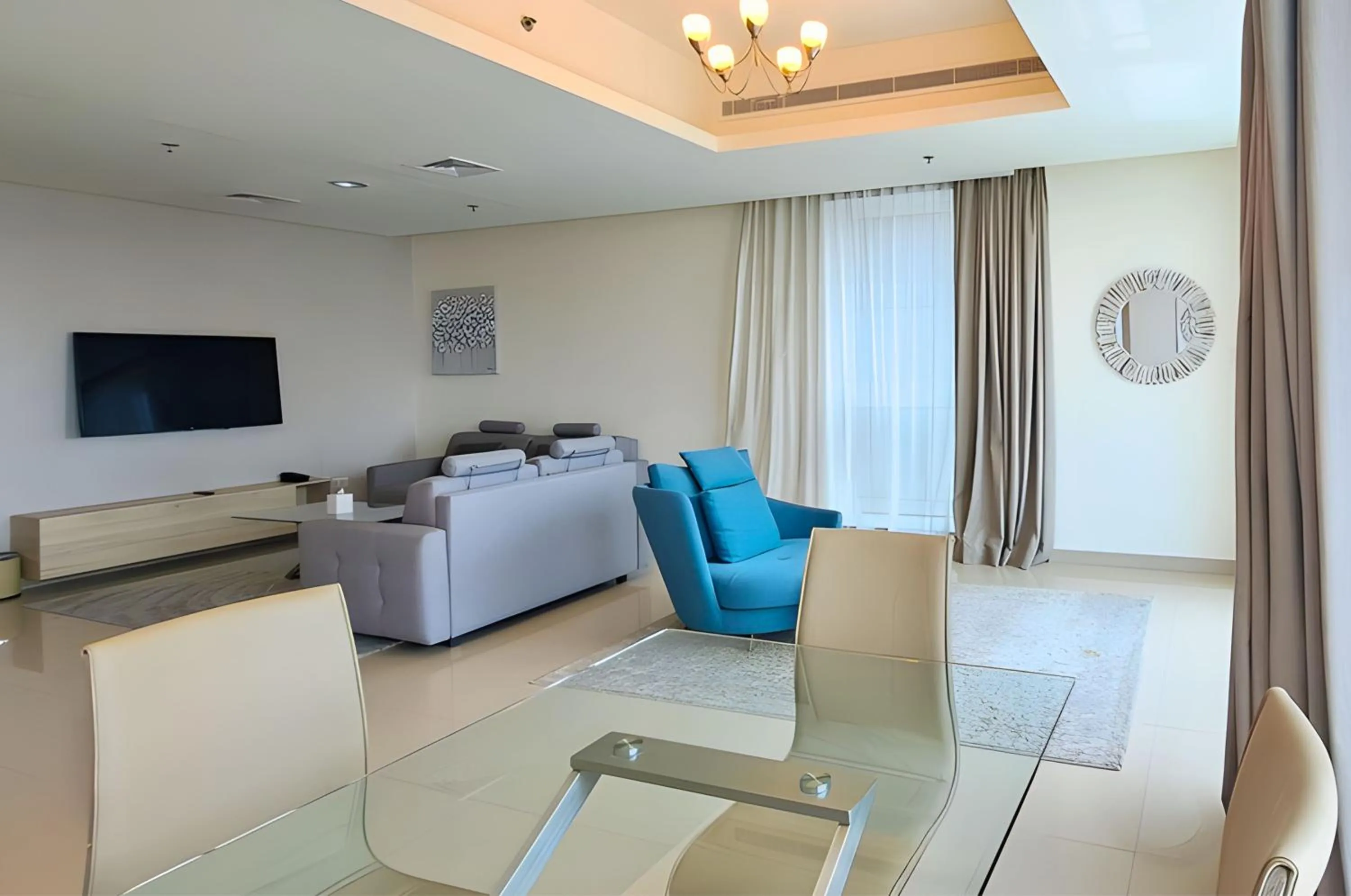 Communal lounge/ TV room in Barceló Residences Dubai Marina