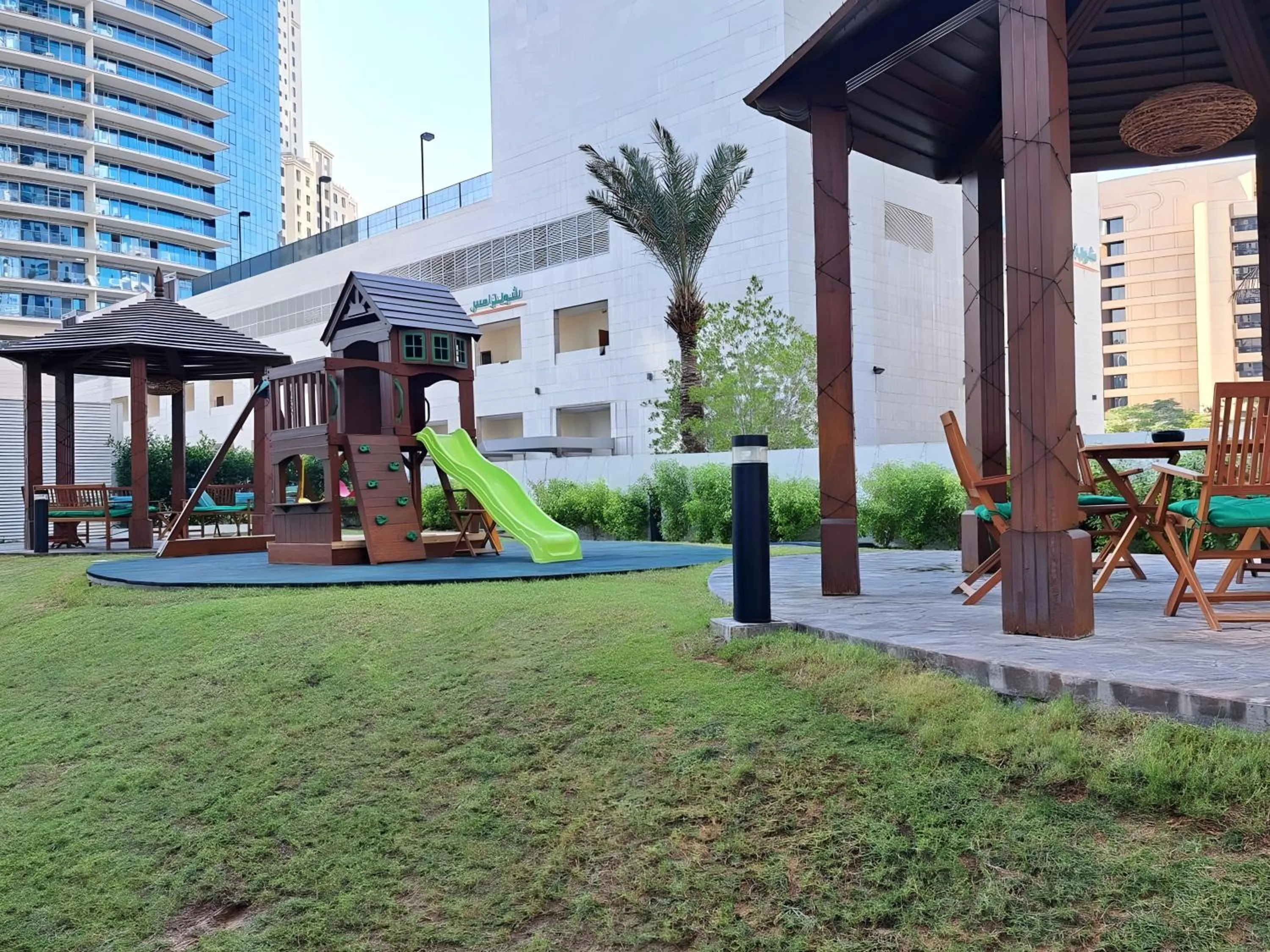 Garden in Barceló Residences Dubai Marina