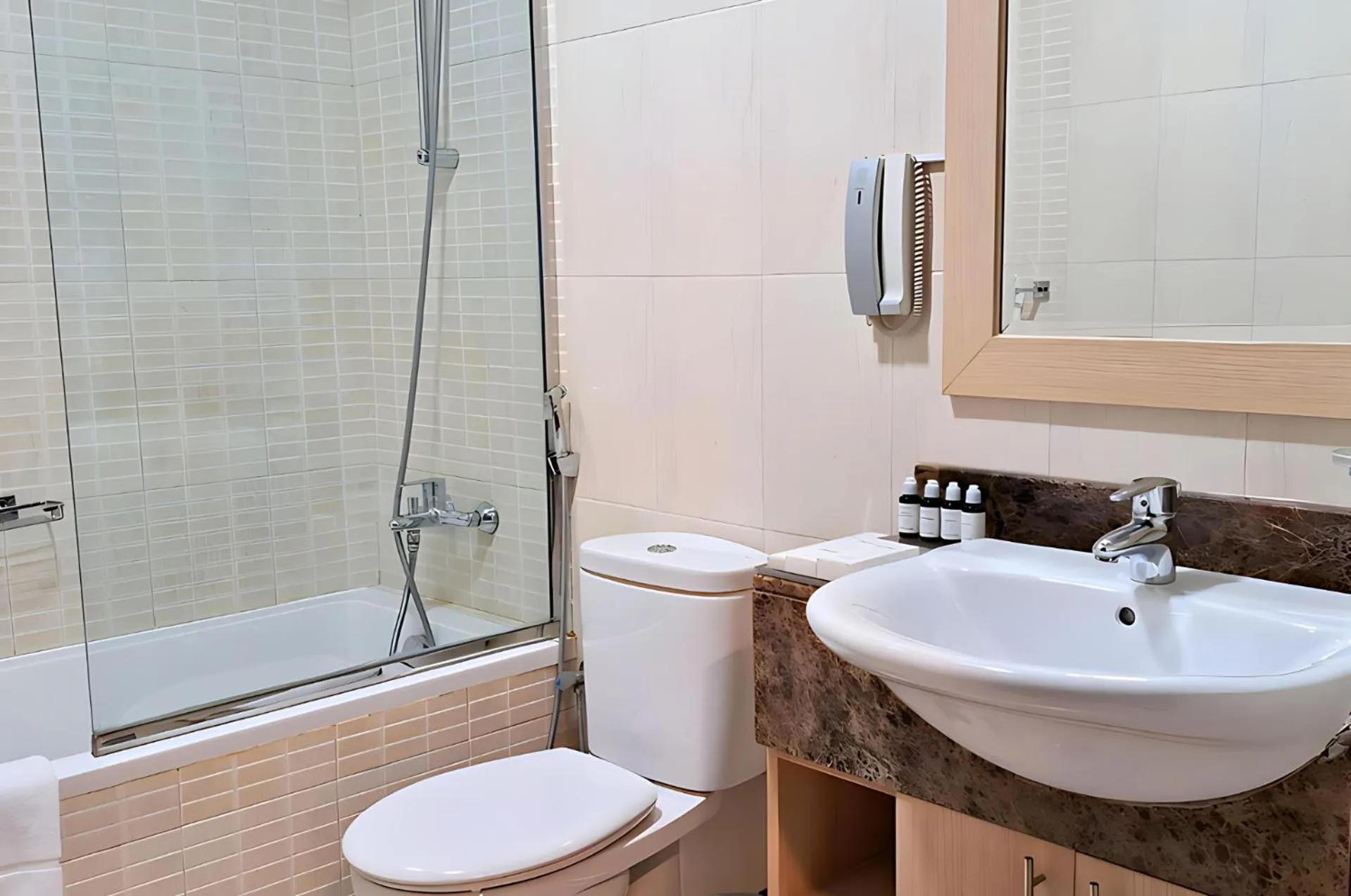 Shower in Barceló Residences Dubai Marina