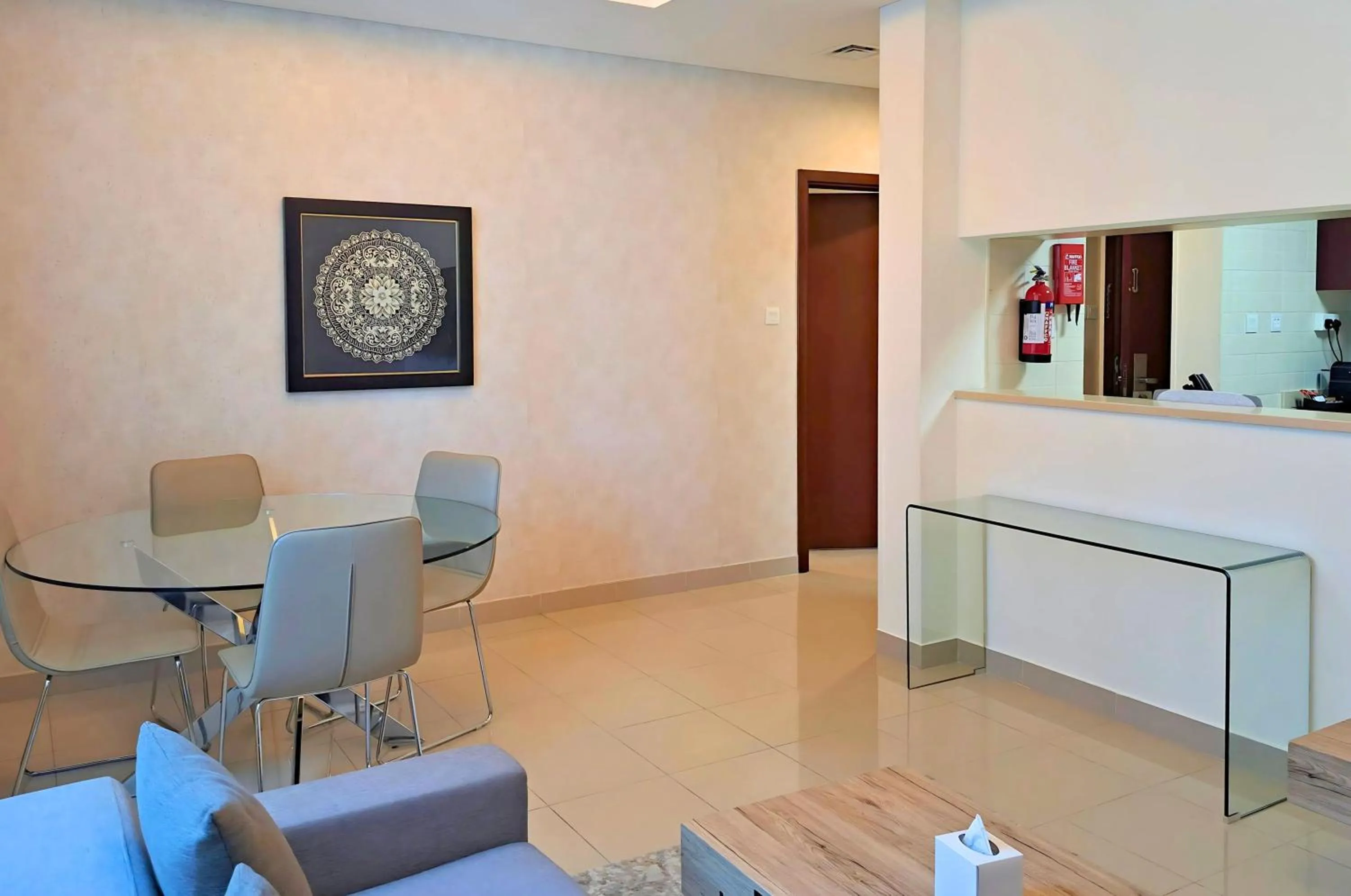 Kitchen or kitchenette in Barceló Residences Dubai Marina