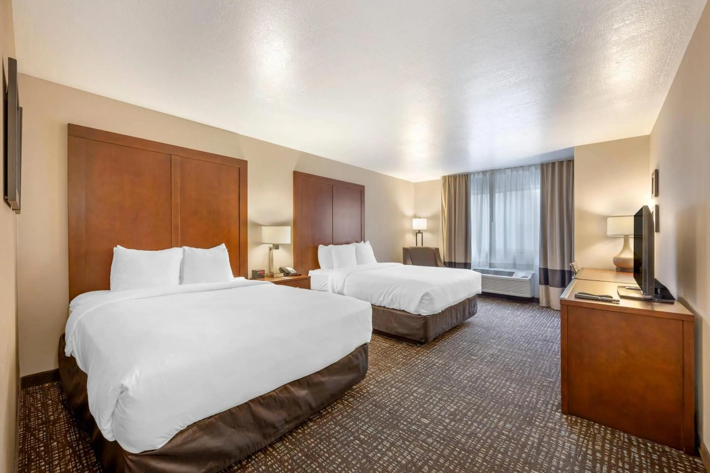 Bedroom, Bed in Comfort Inn & Suites Orem - Provo