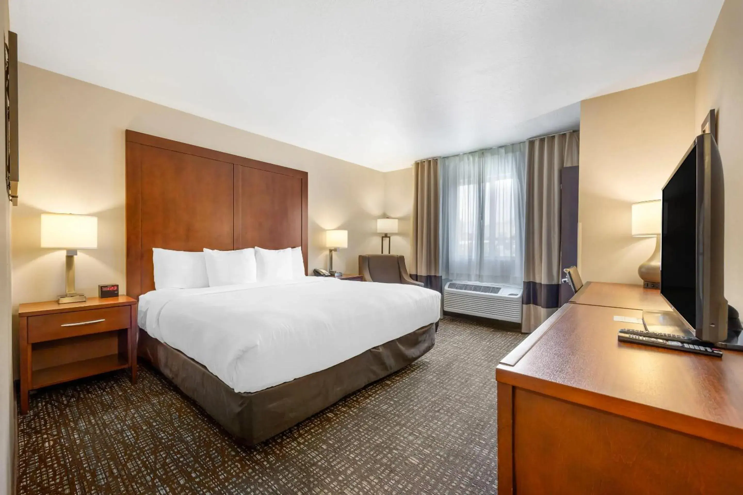 King Room in Comfort Inn & Suites Orem - Provo King Room in Comfort Inn & Suites Orem - Provo