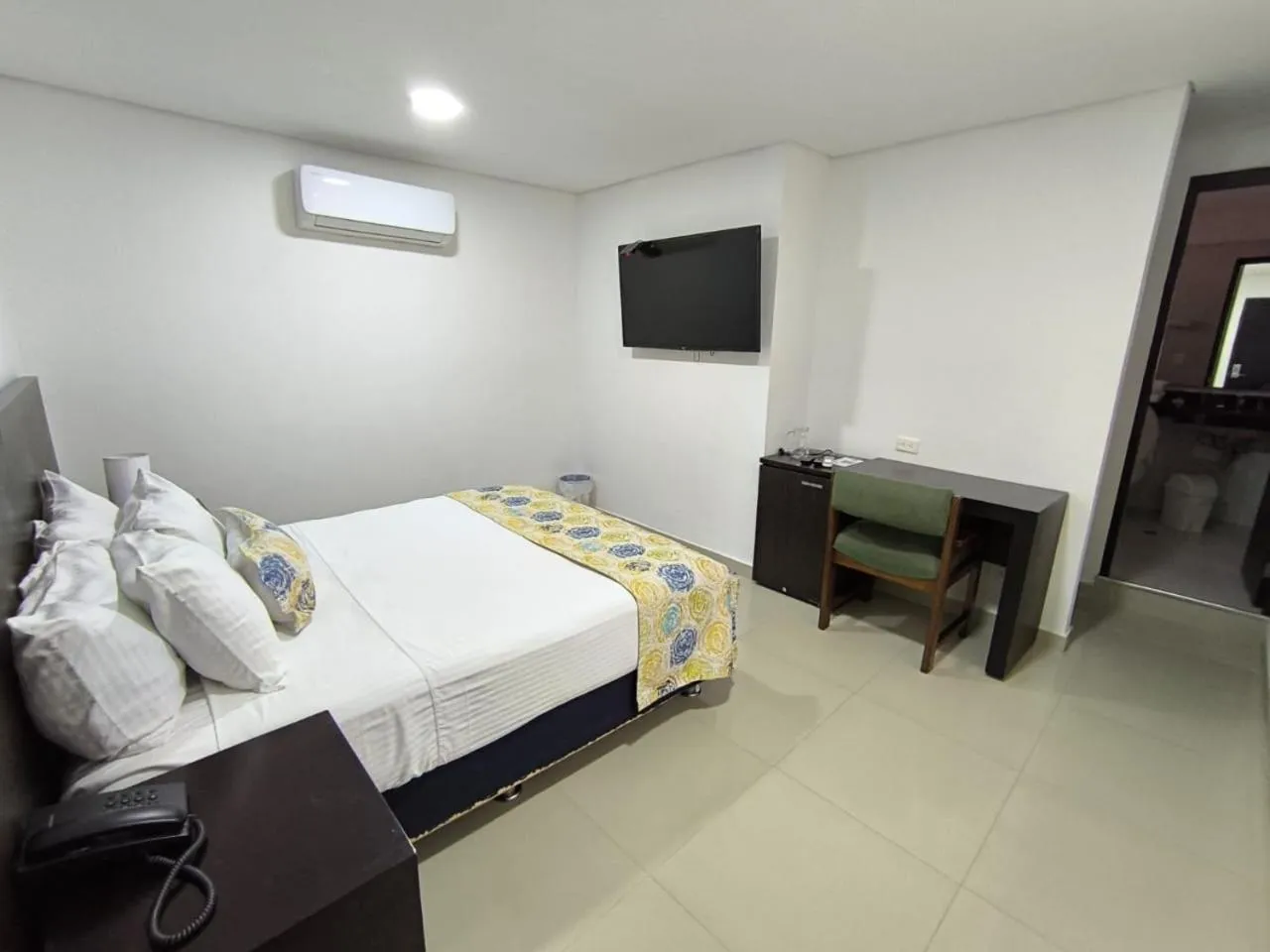 Bedroom, Bed in San Martin Cartagena