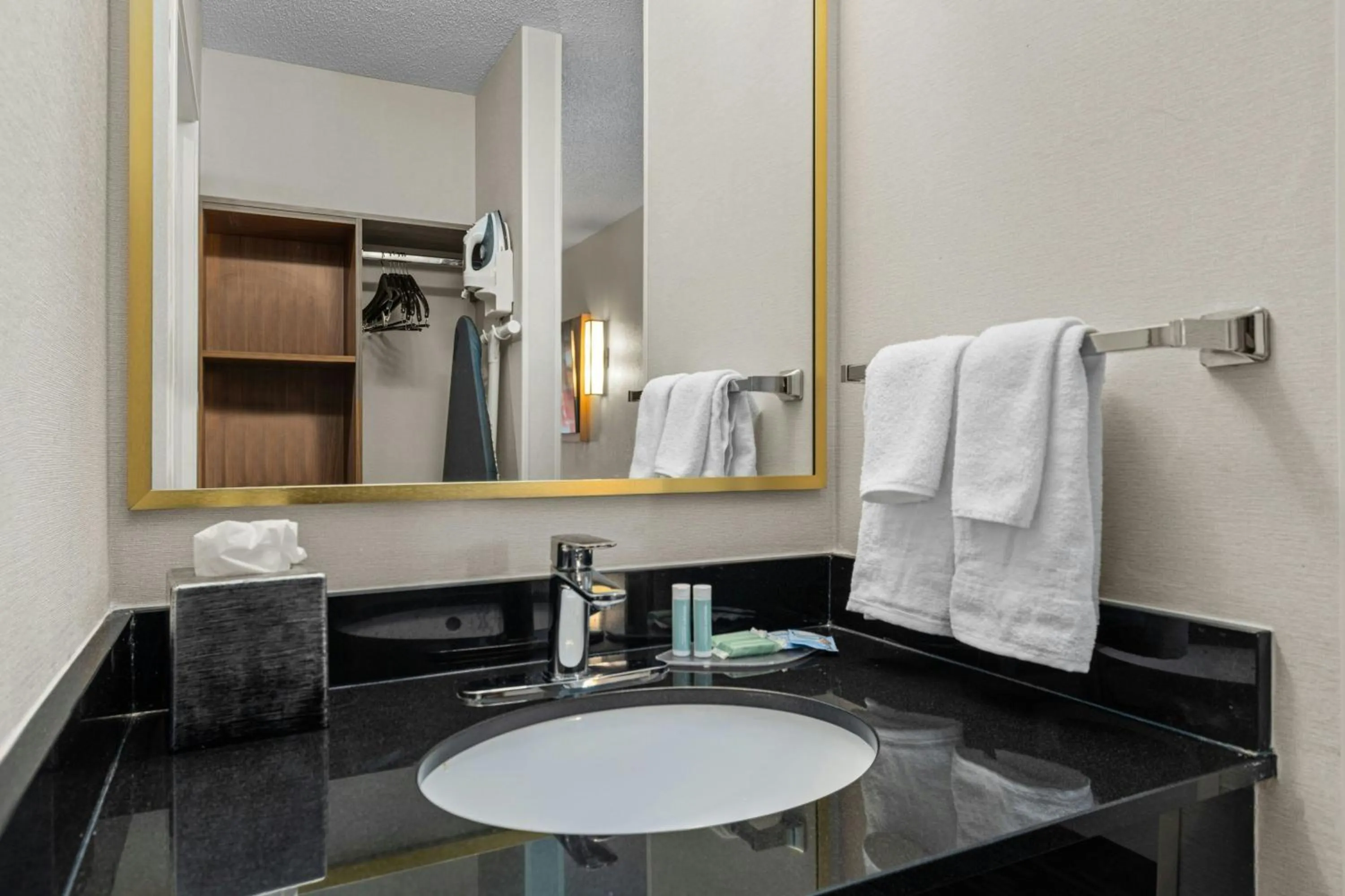 Photo of the whole room in Fairfield by Marriott Southeast Hammond, IN