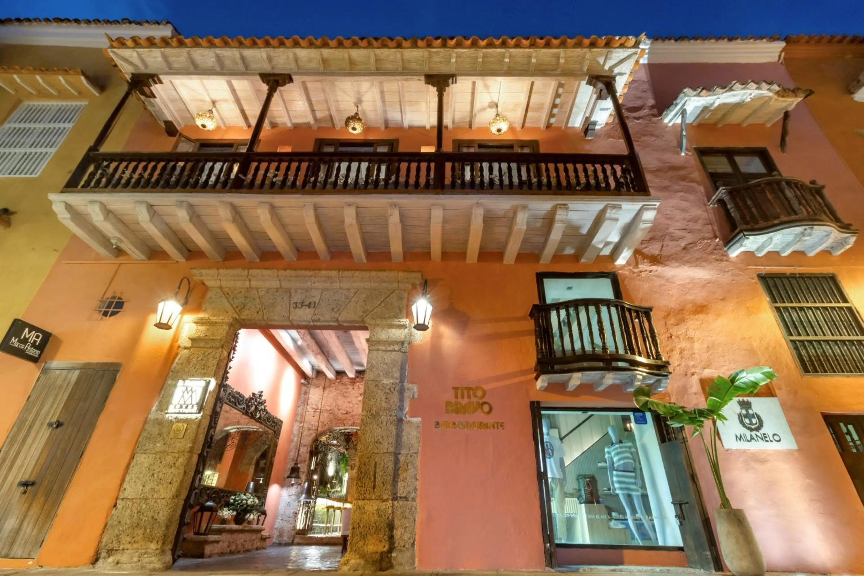 Property building in El Marques Hotel Boutique By GEH Suites