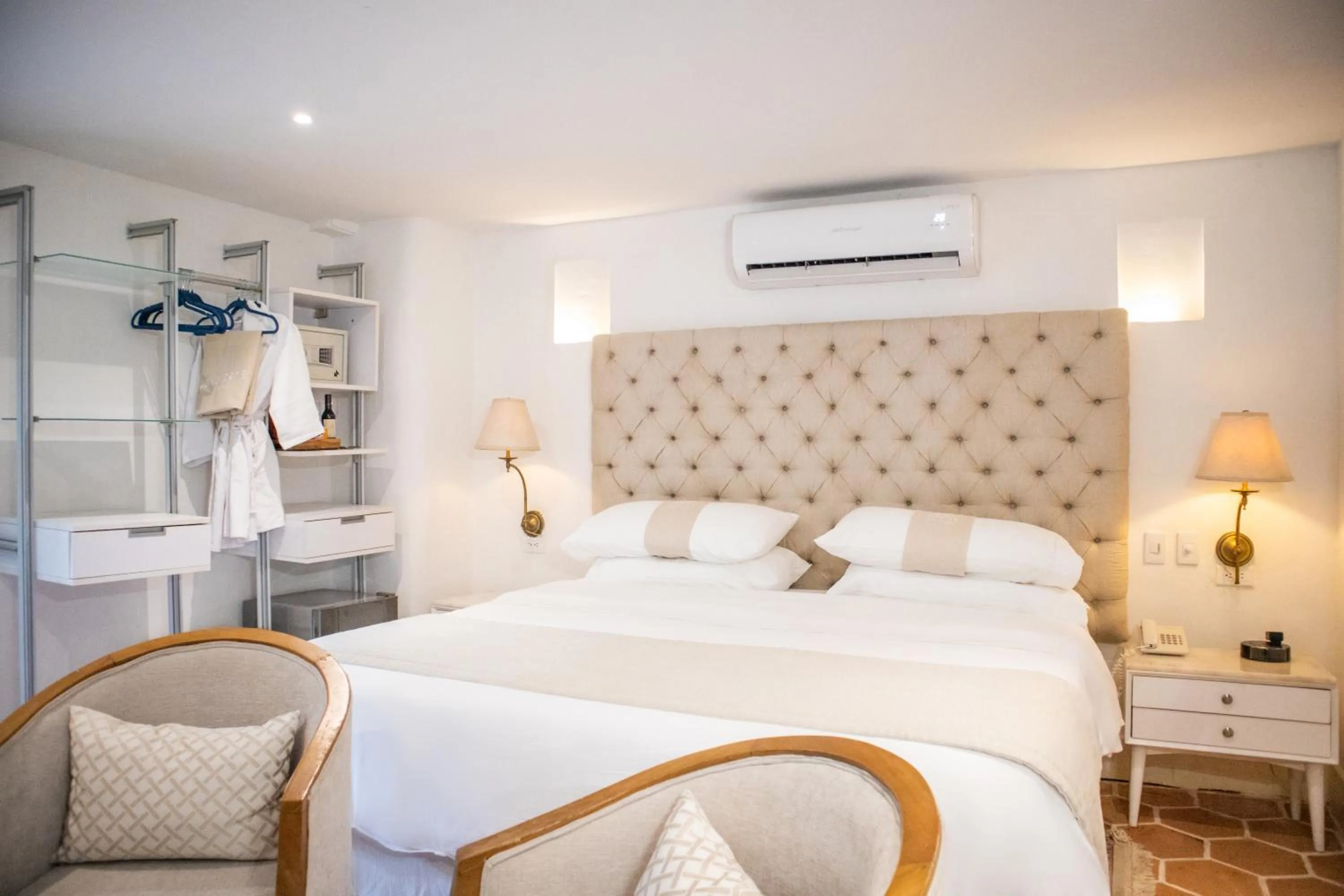 Bed in Hotel Boutique El Marqués By GEH Suites