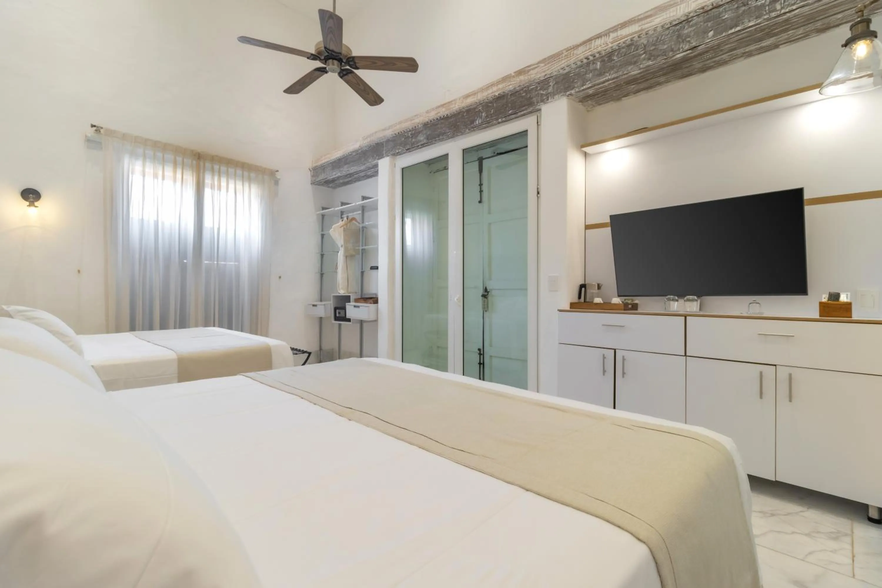 Bed in El Marques Hotel Boutique By GEH Suites