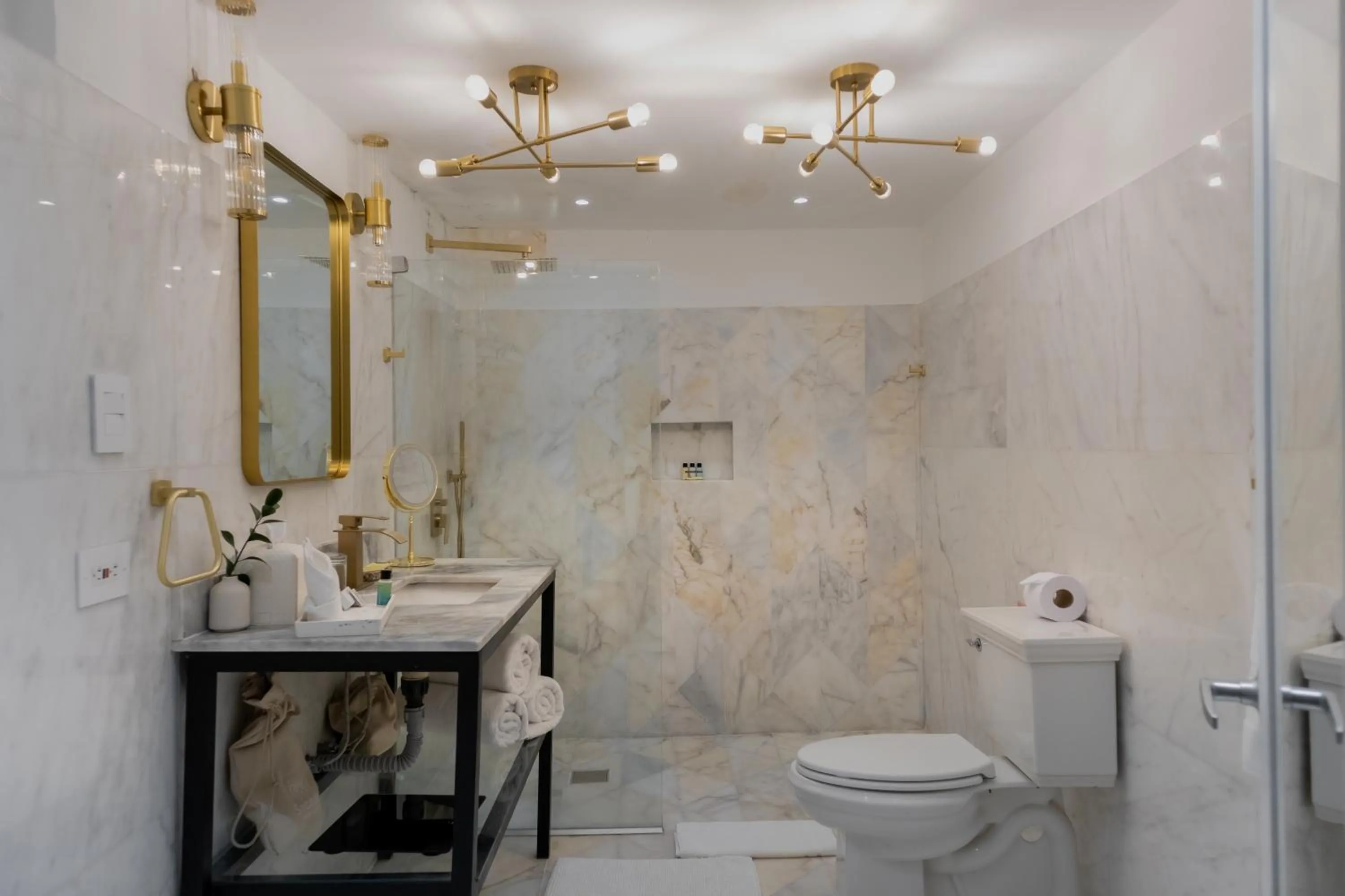 Bathroom in Hotel Boutique El Marqués By GEH Suites