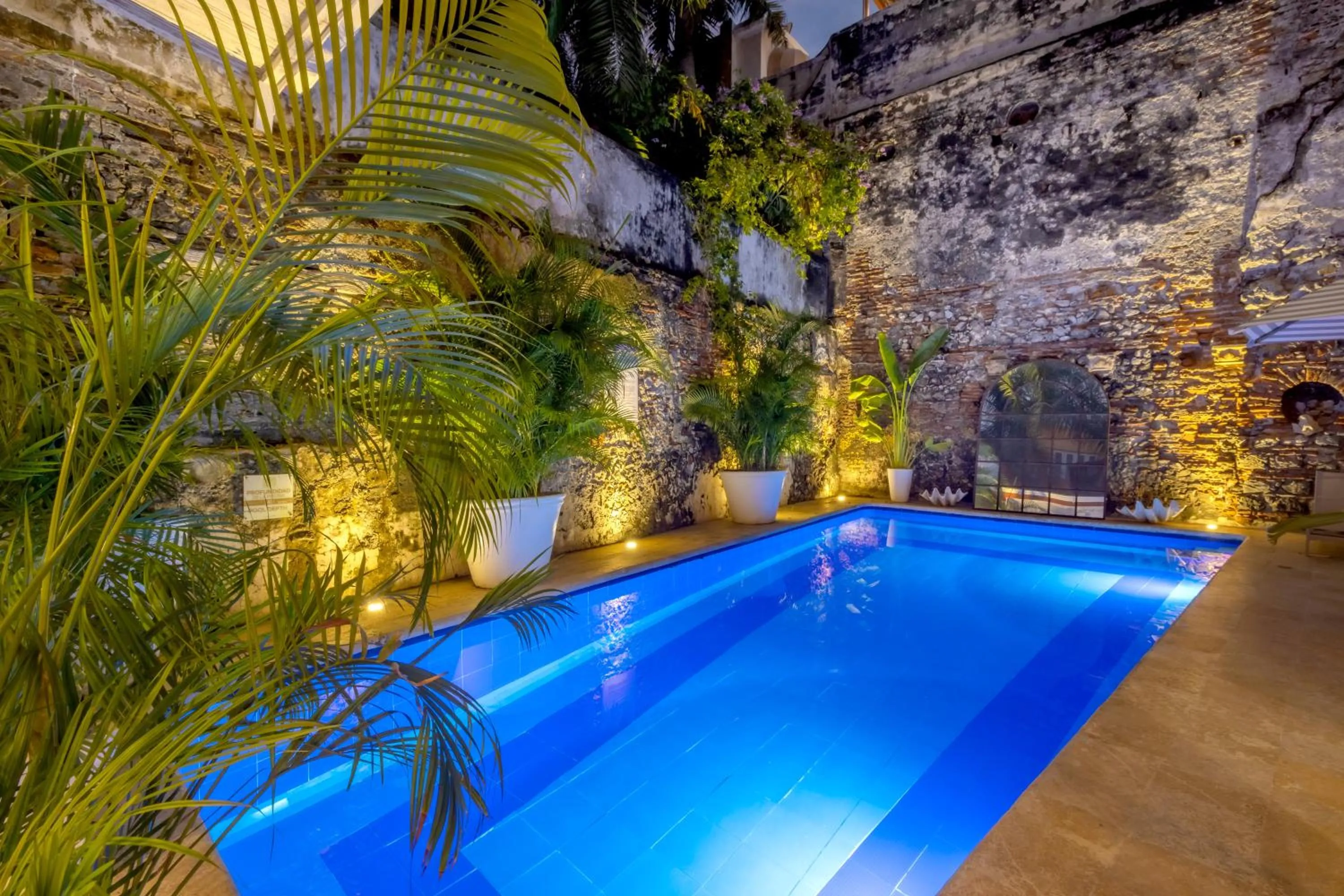 Pool view in El Marques Hotel Boutique By GEH Suites