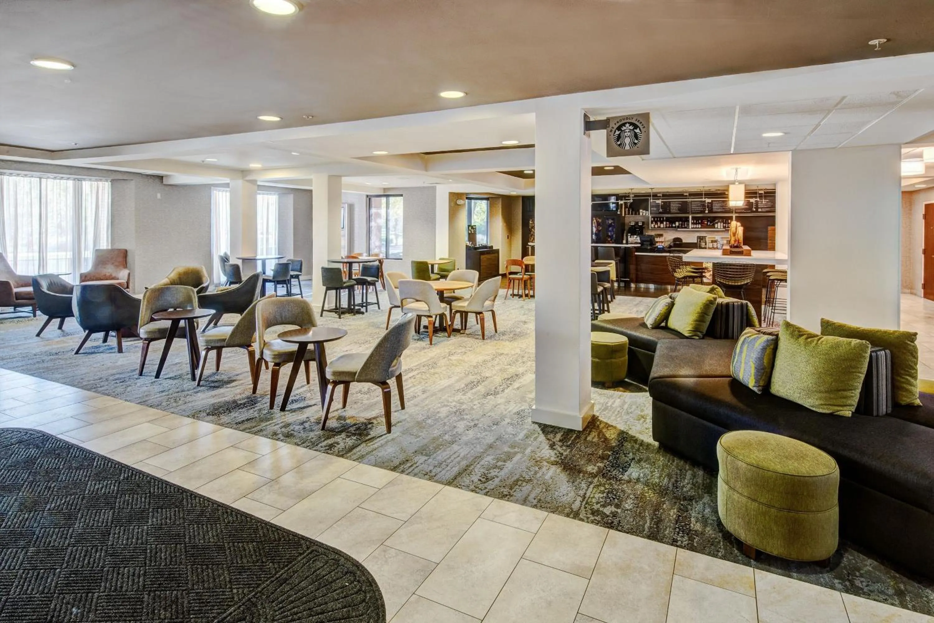 Lobby or reception in Courtyard Chicago St. Charles