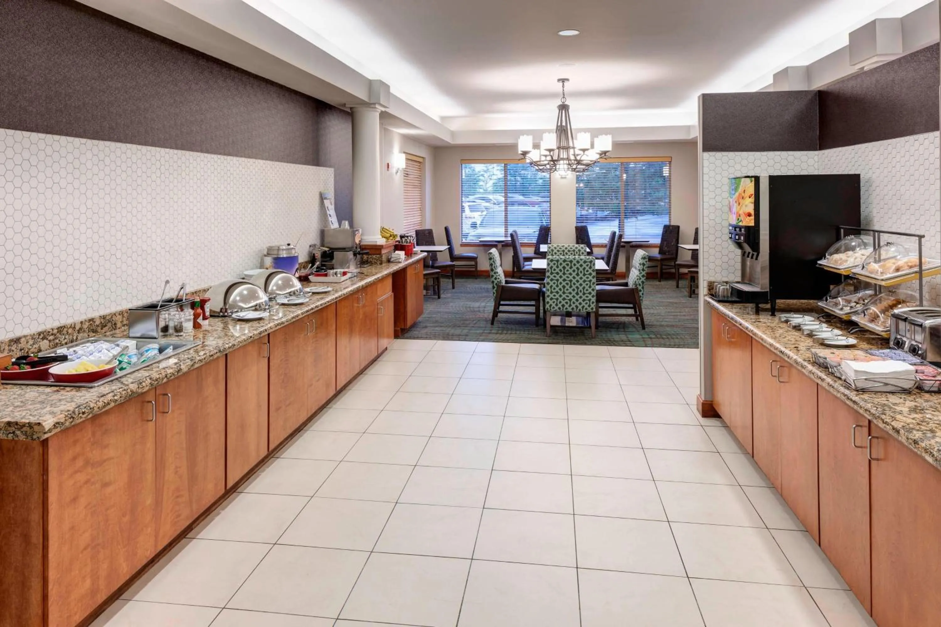Breakfast in Residence Inn by Marriott Chicago Lake Forest/Mettawa