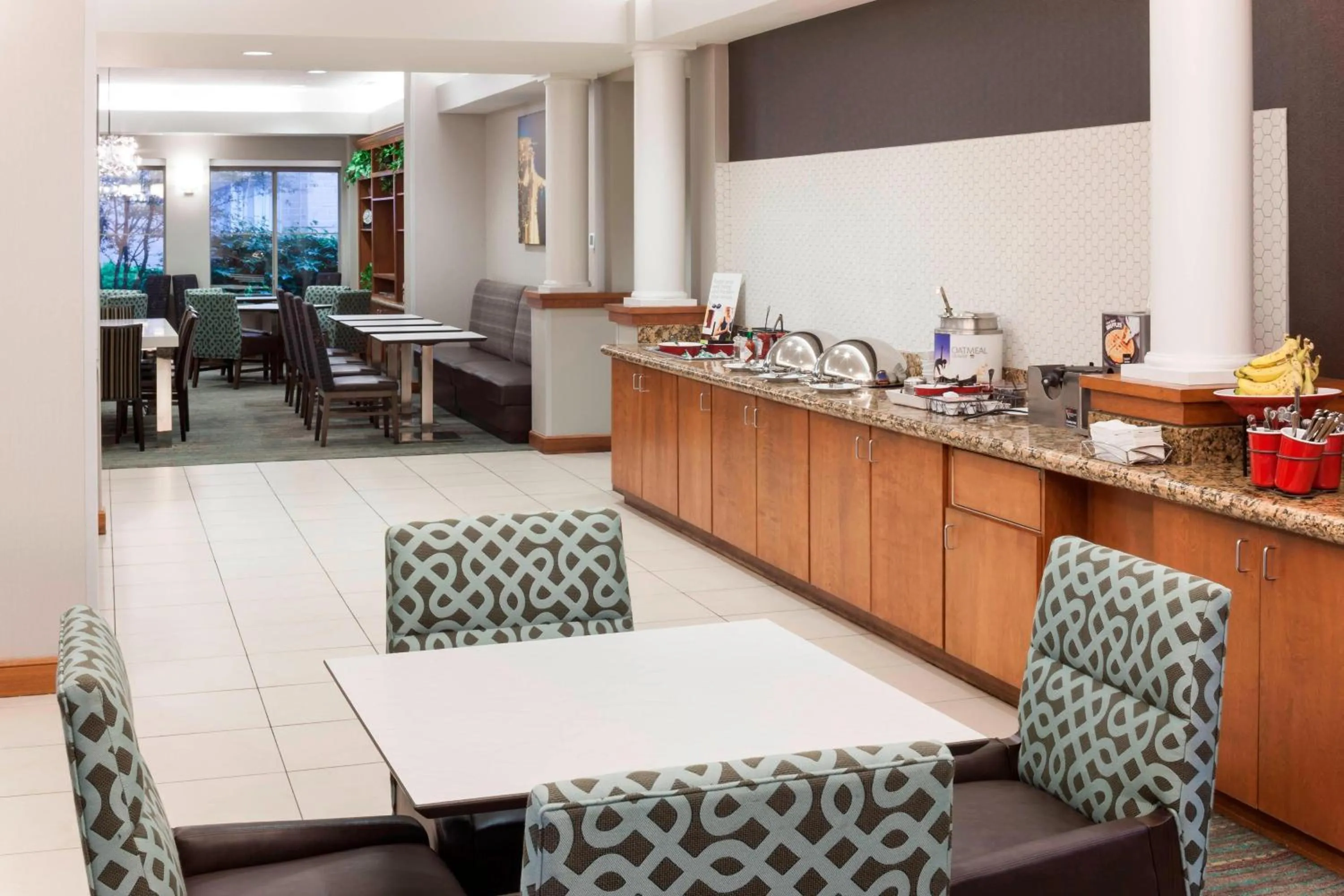 Restaurant/places to eat in Residence Inn by Marriott Chicago Lake Forest/Mettawa