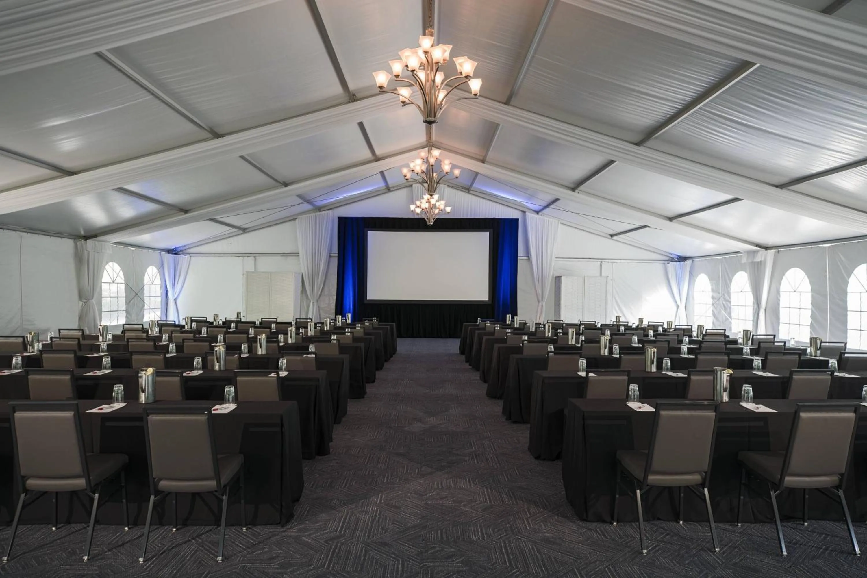 Meeting/conference room in Chicago Marriott Schaumburg