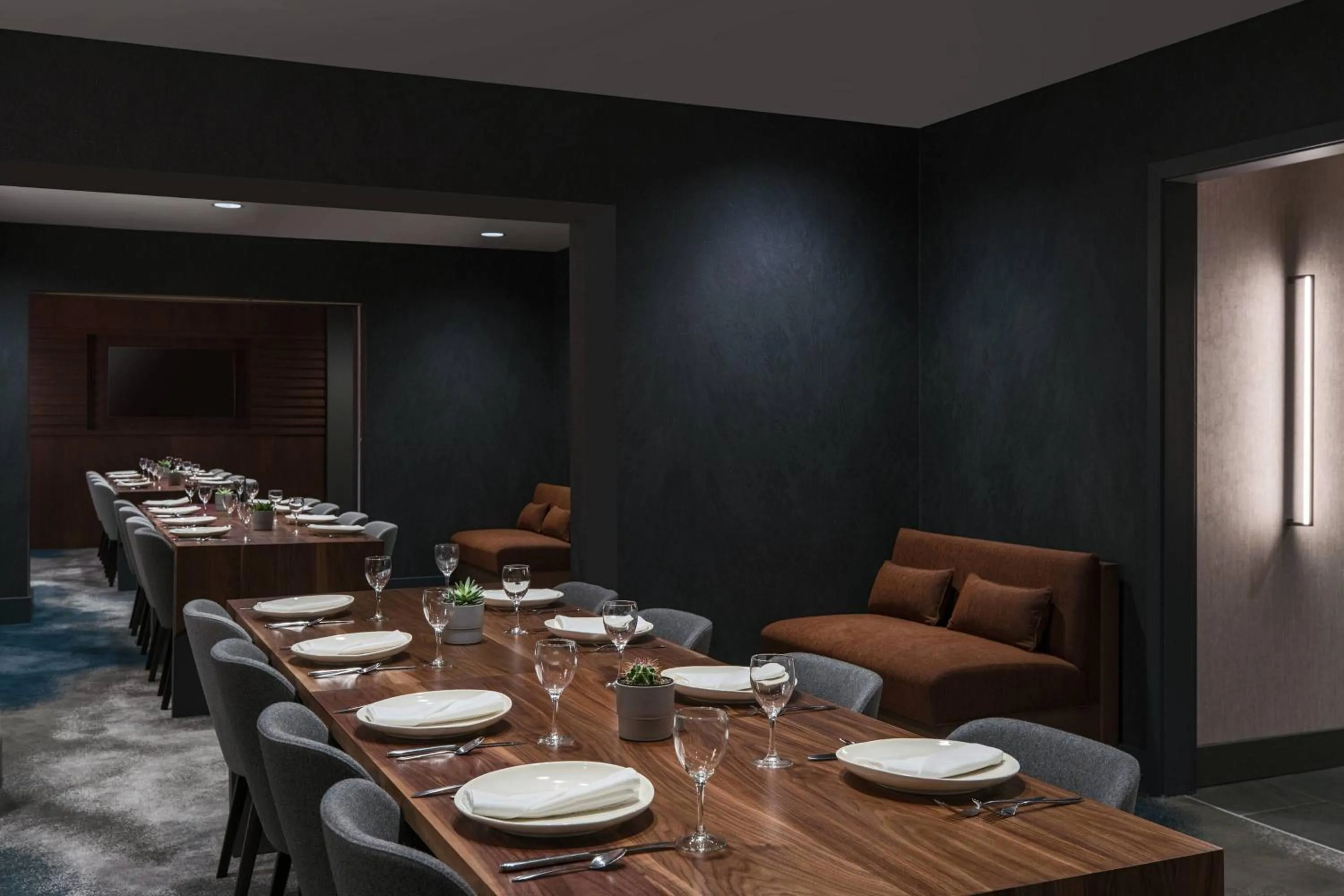 Restaurant/places to eat in Chicago Marriott Schaumburg