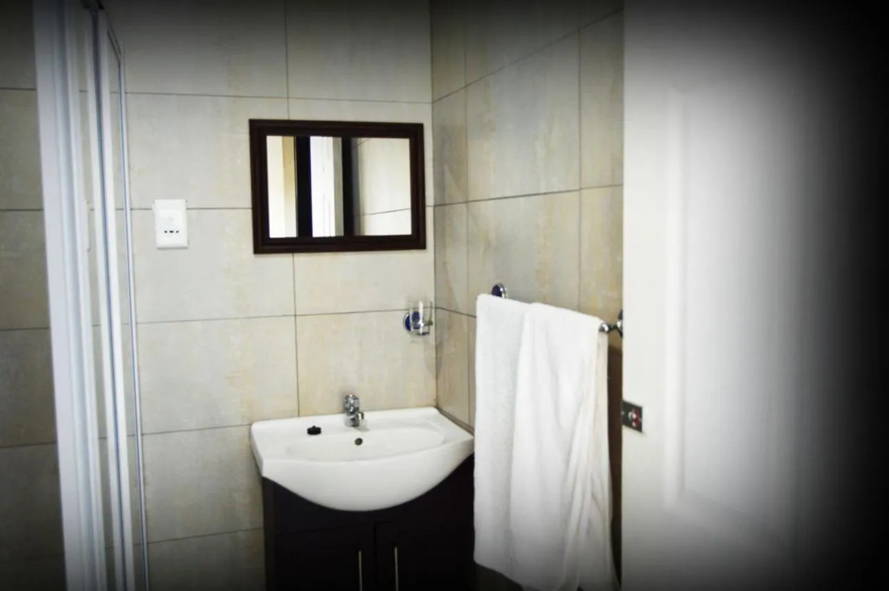 Bathroom in Kismet Hotel