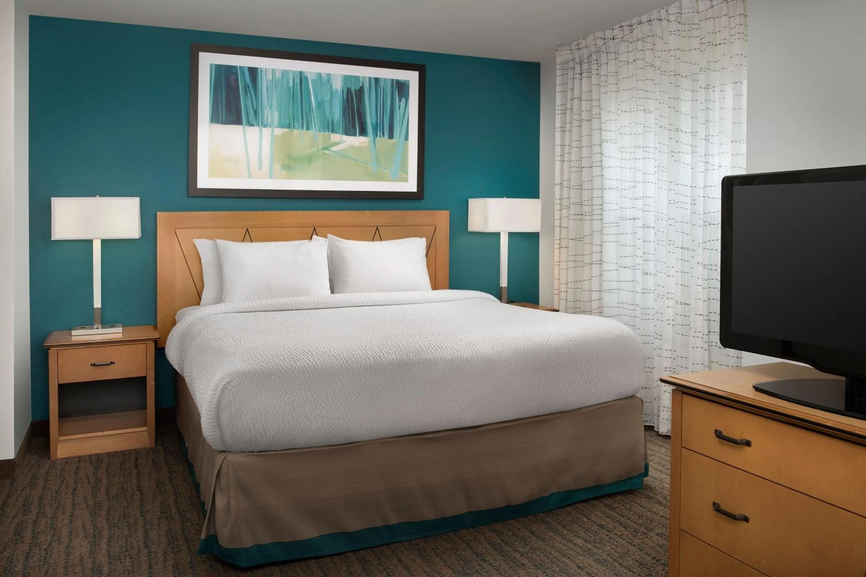 Photo of the whole room, Bed in Residence Inn Chico