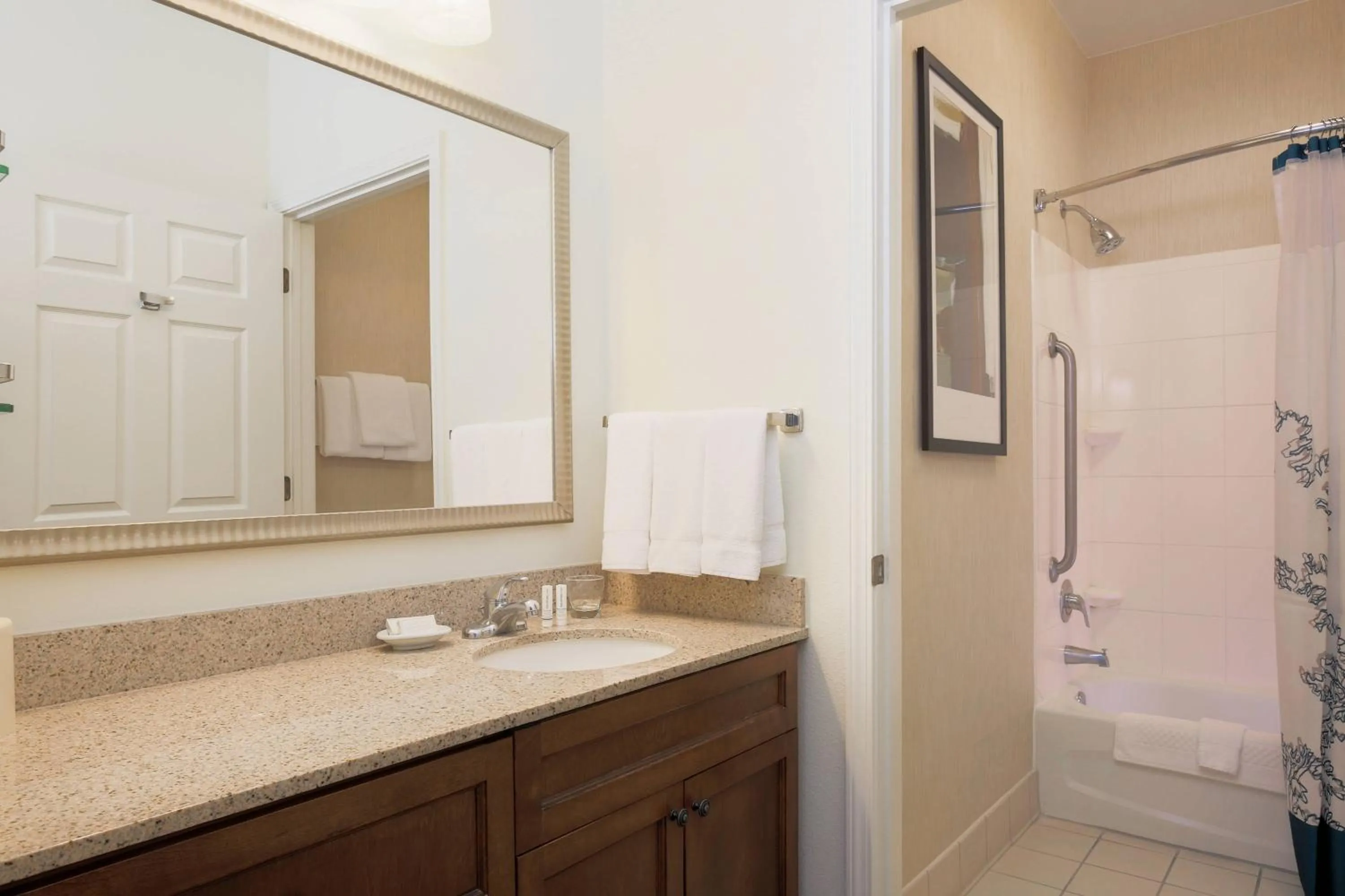 Bedroom in Residence Inn Chico