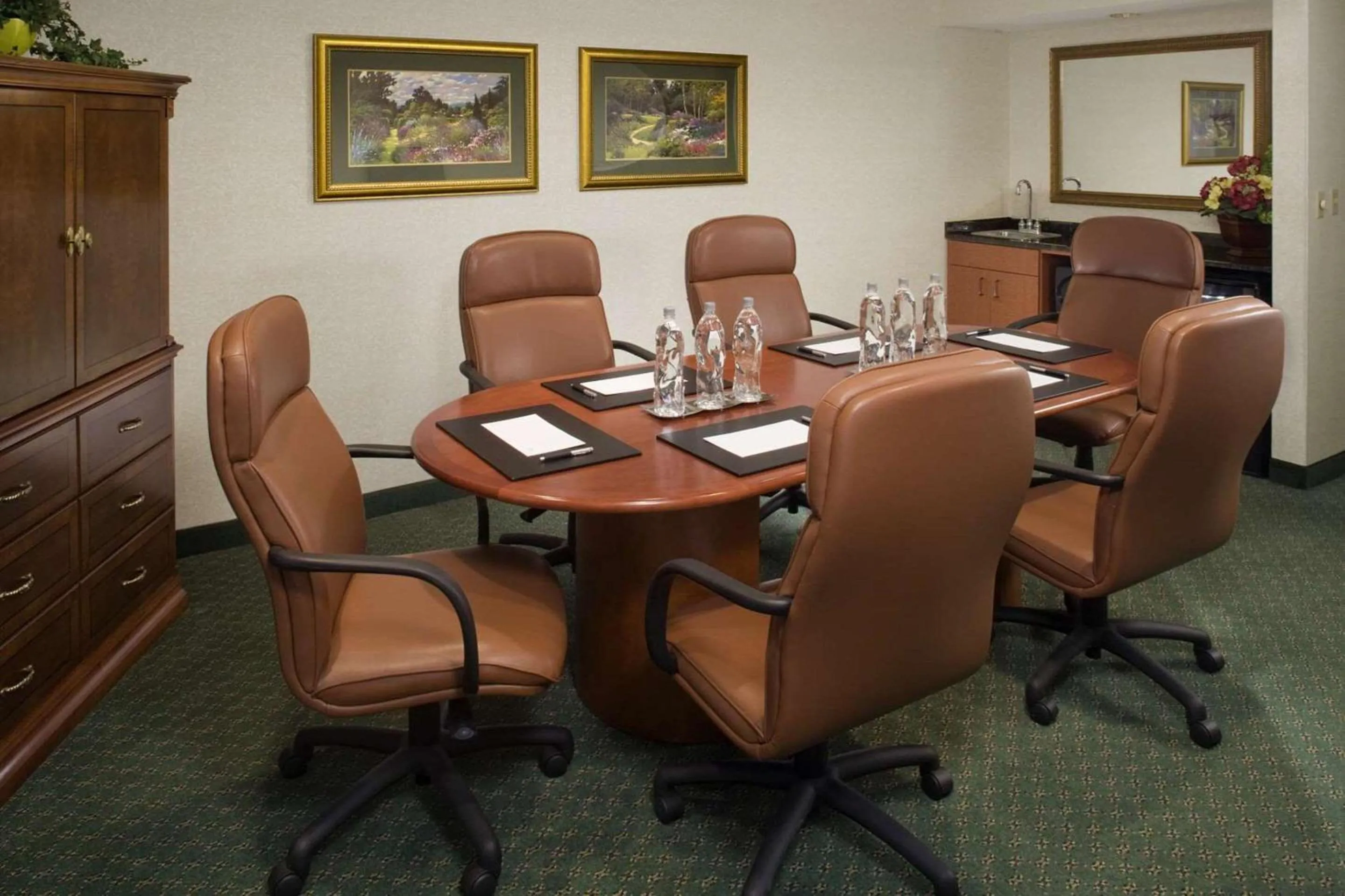 Bedroom in Radisson Hotel Cedar Rapids