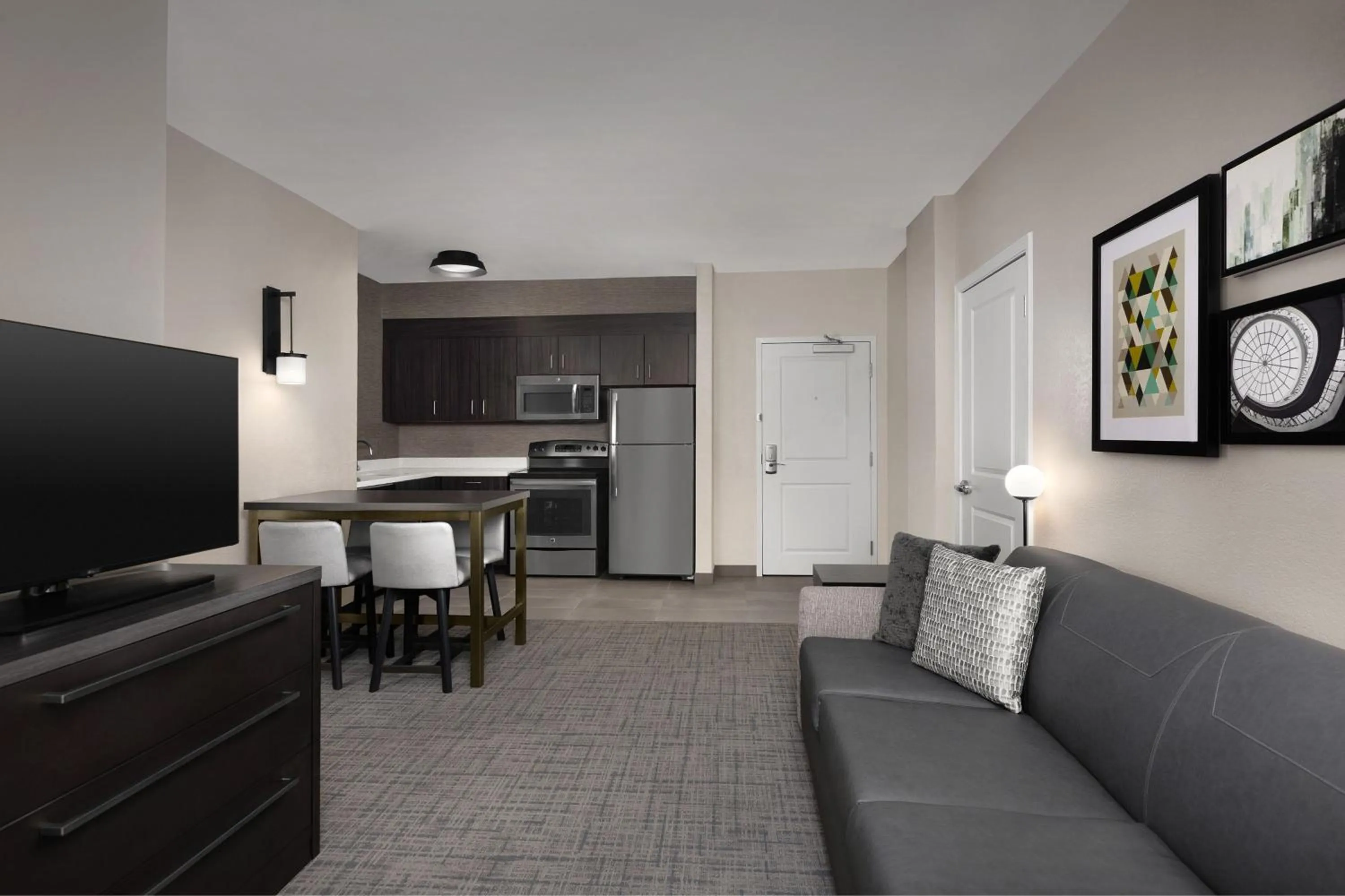 Bedroom in Residence Inn Charlotte SouthPark