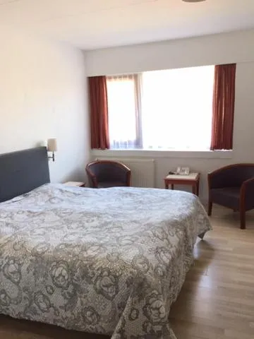 Bedroom, Bed in Hotel Laasby Kro