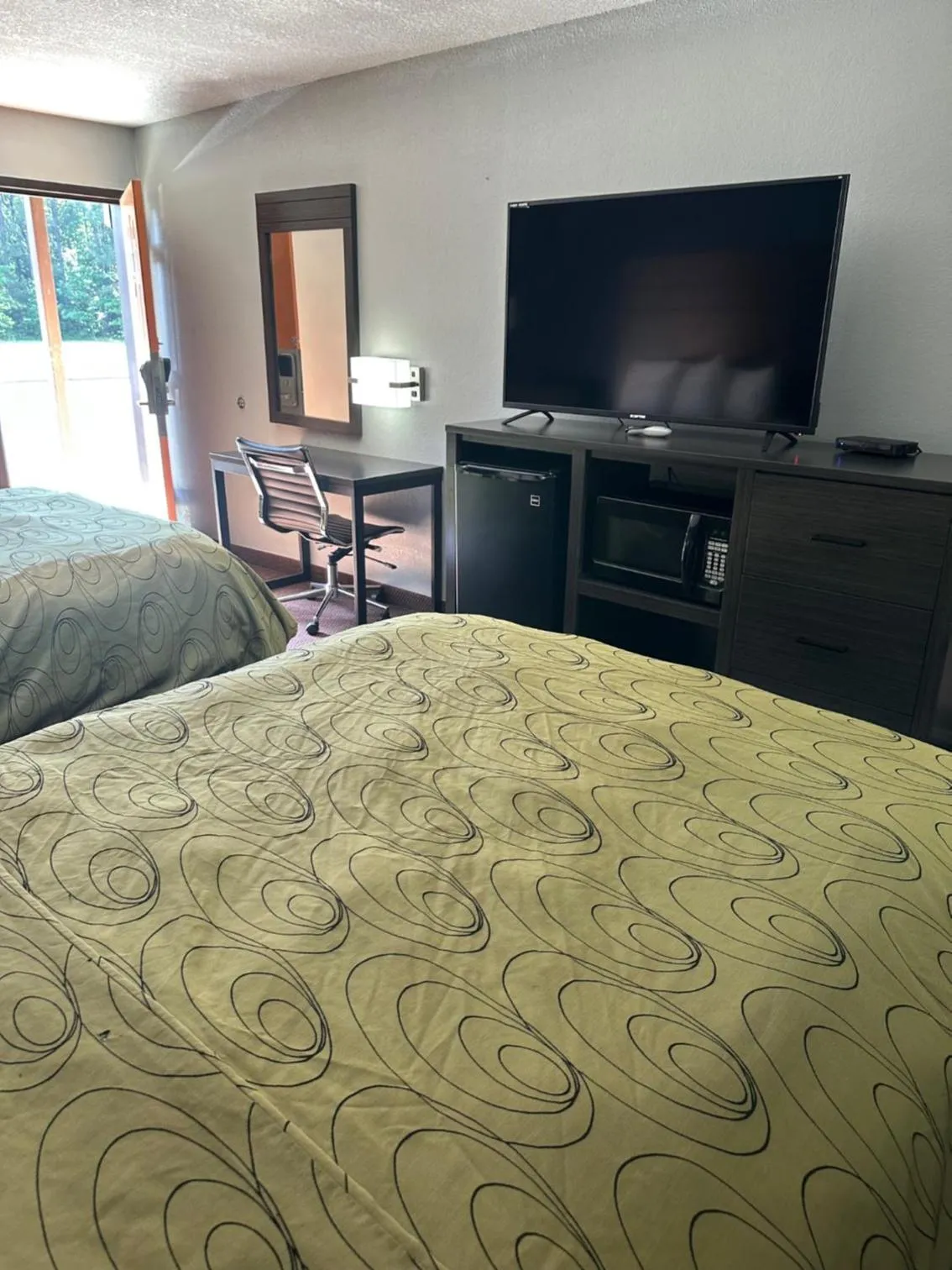 Clairmont Inn & Suites - Warren