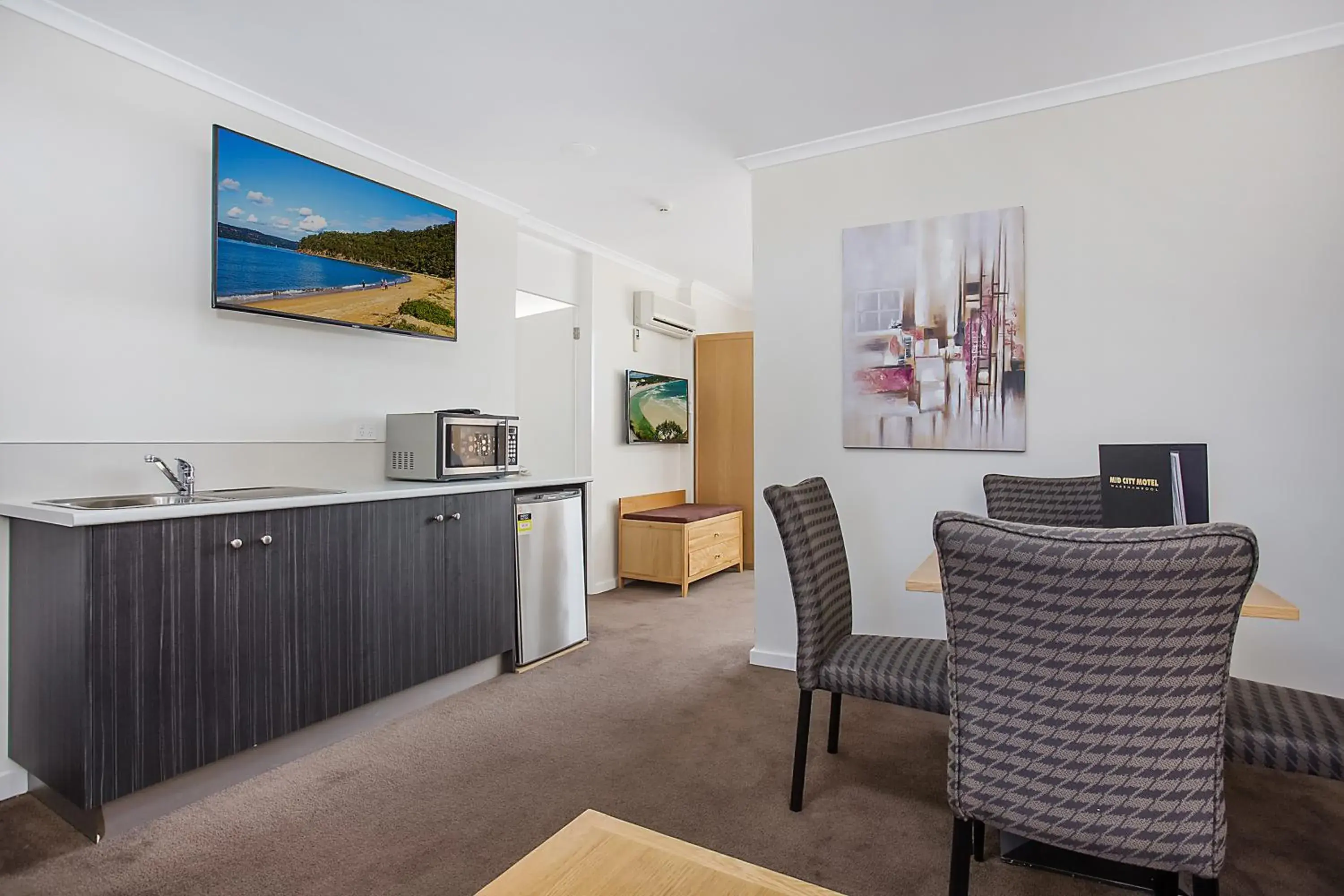 Family Suite in Mid City Motel Warrnambool Family Suite in Mid City Motel Warrnambool