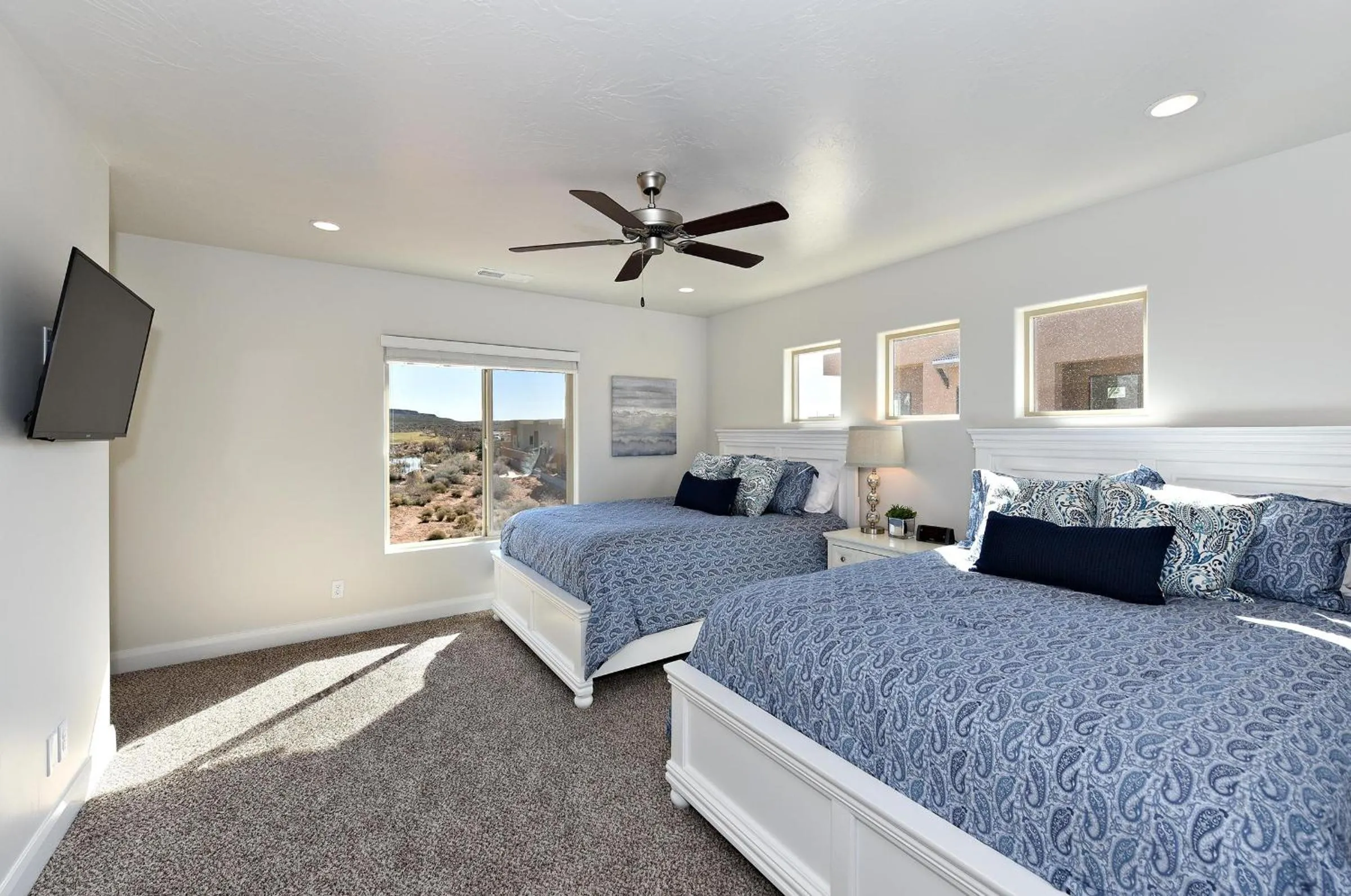 Bed in Poolside Perfection