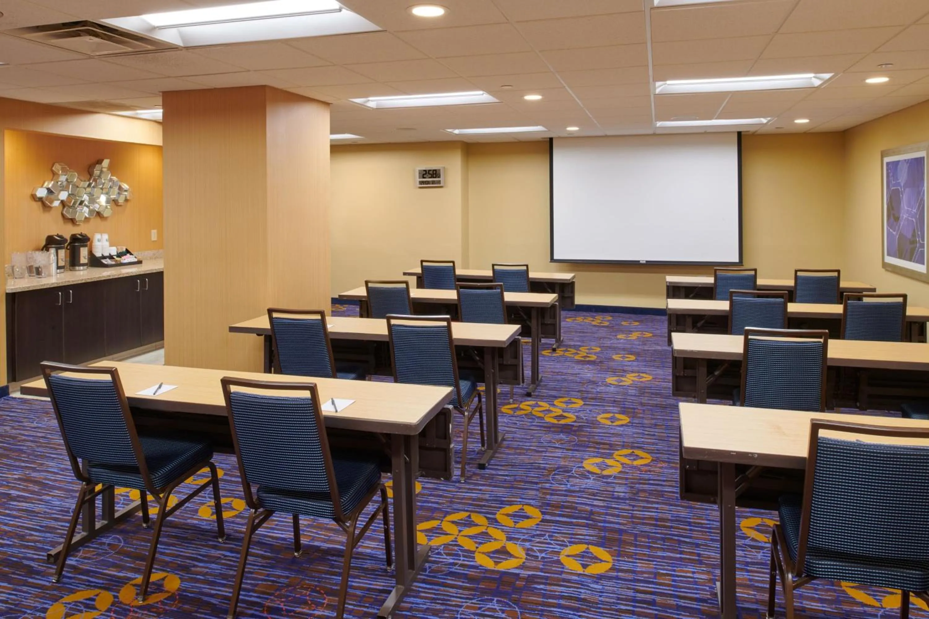 Meeting/conference room in Courtyard Columbus Downtown