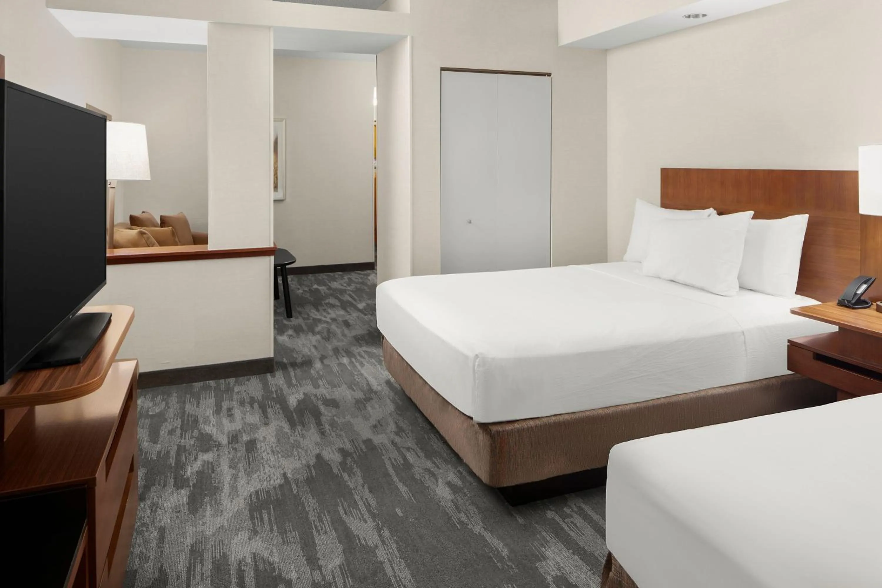 Photo of the whole room, Bed in Fairfield Inn & Suites Columbus OSU