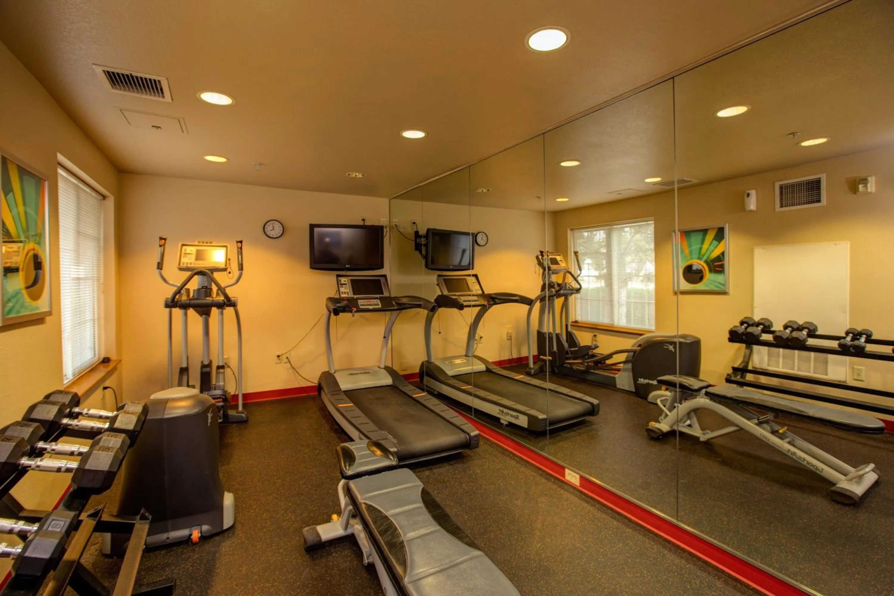 Fitness centre/facilities in TownePlace Suites Colorado Springs