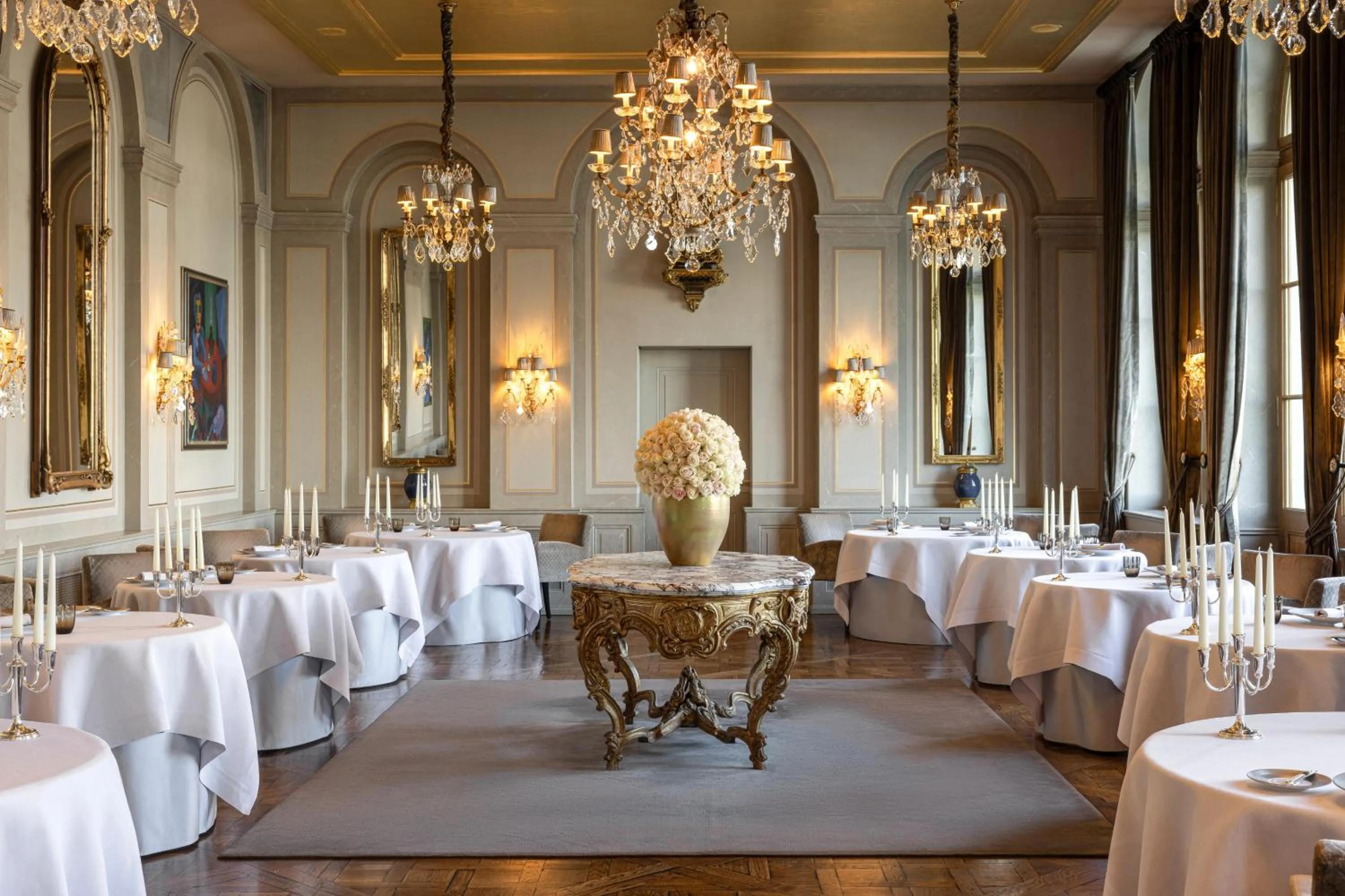 Restaurant/places to eat in Grand Hotel LES TROIS ROIS