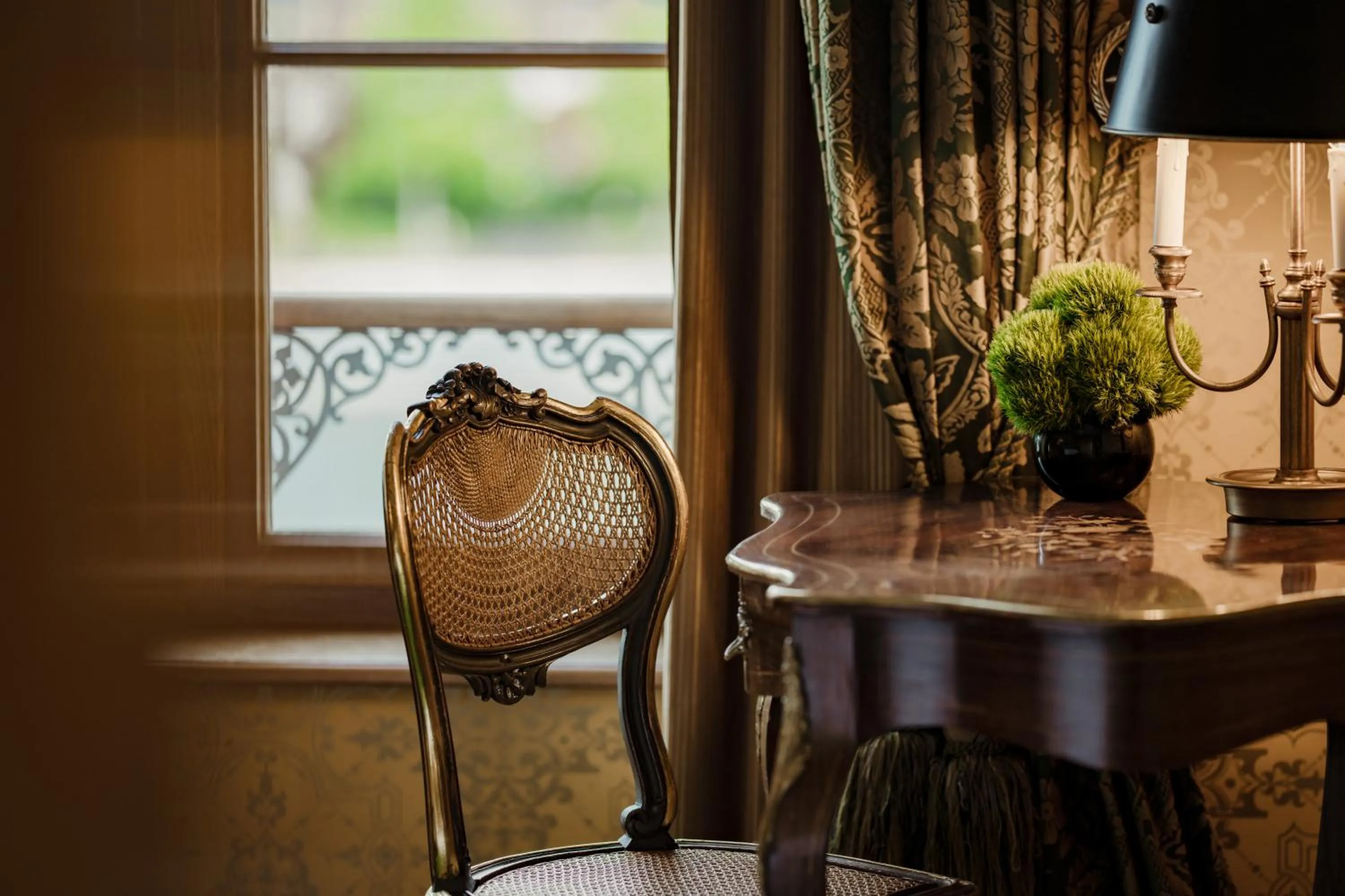 Seating area in Grand Hotel LES TROIS ROIS