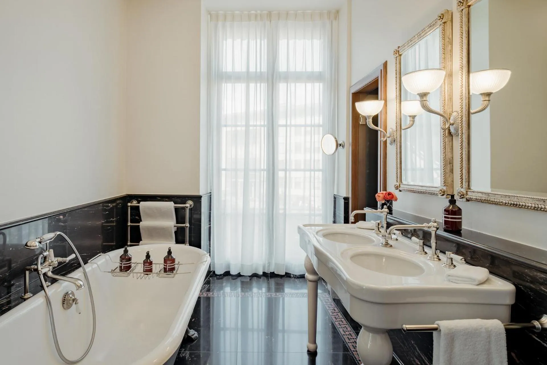 Bathroom in Grand Hotel LES TROIS ROIS