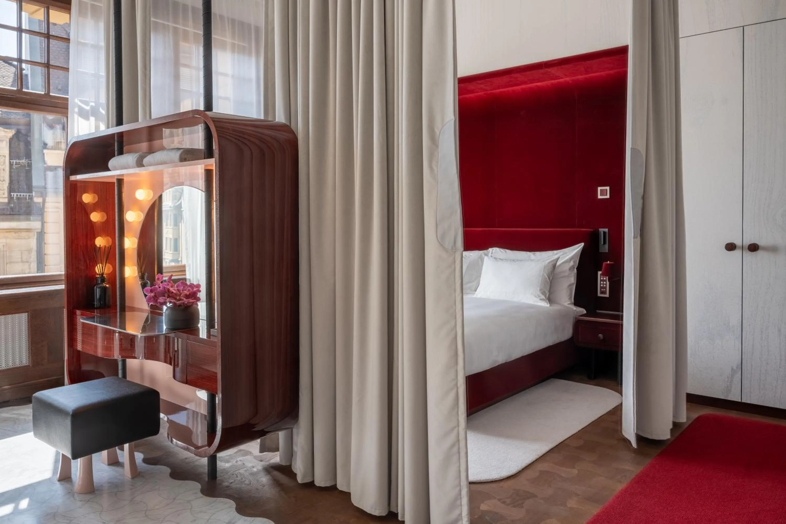 Photo of the whole room, Bed in Grand Hotel LES TROIS ROIS