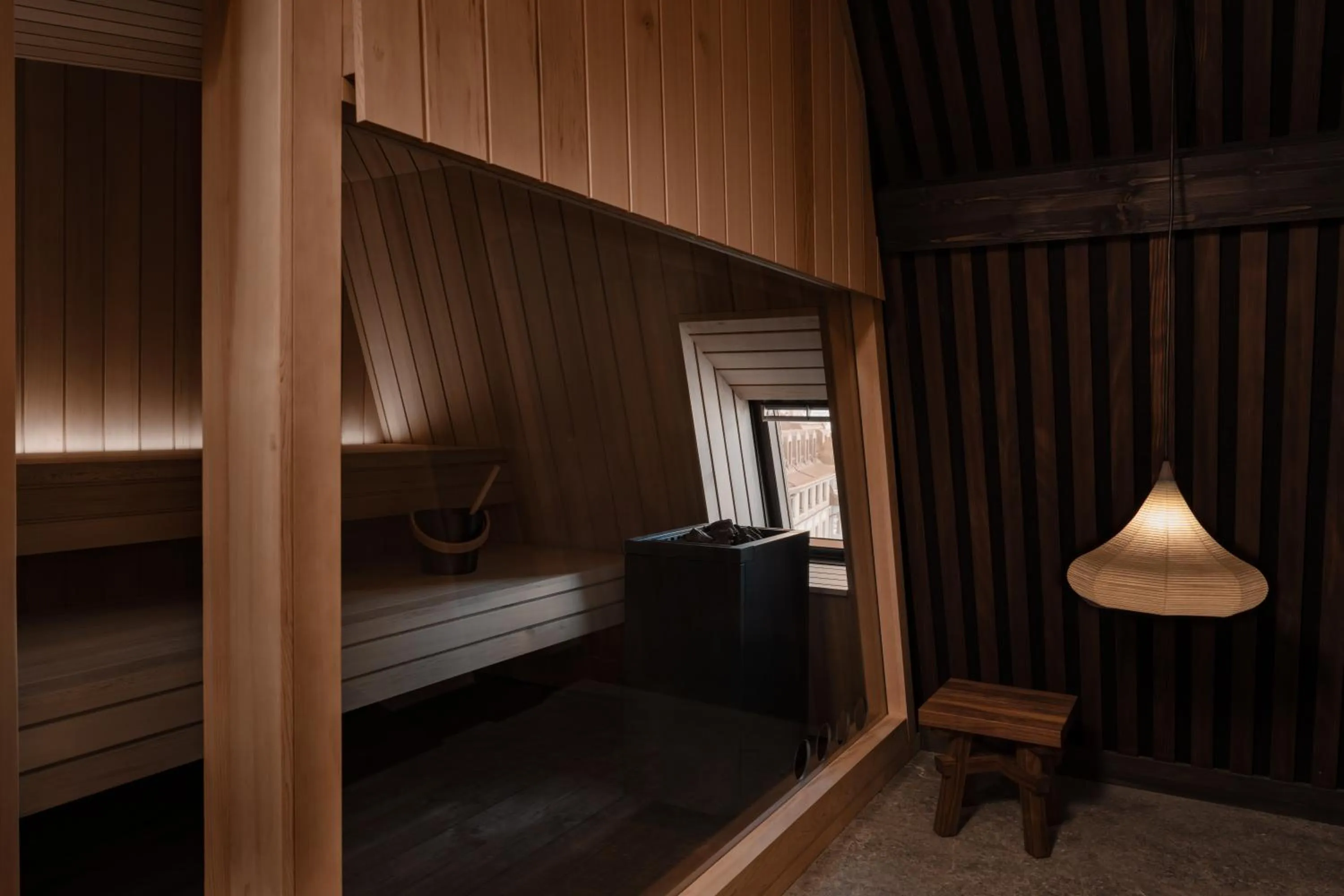 Spa and wellness centre/facilities, Bed in Grand Hotel LES TROIS ROIS