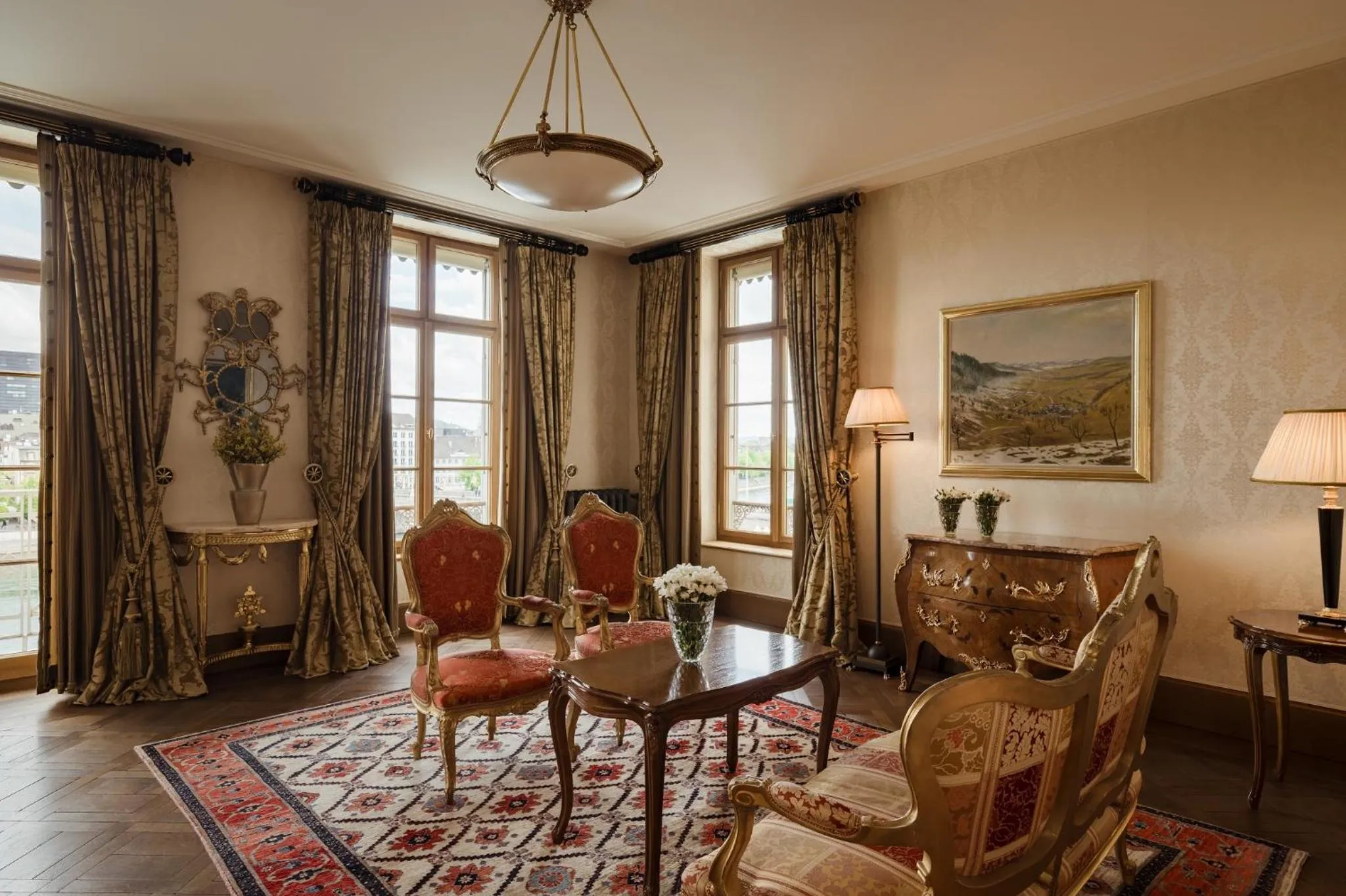 Living room in Grand Hotel LES TROIS ROIS