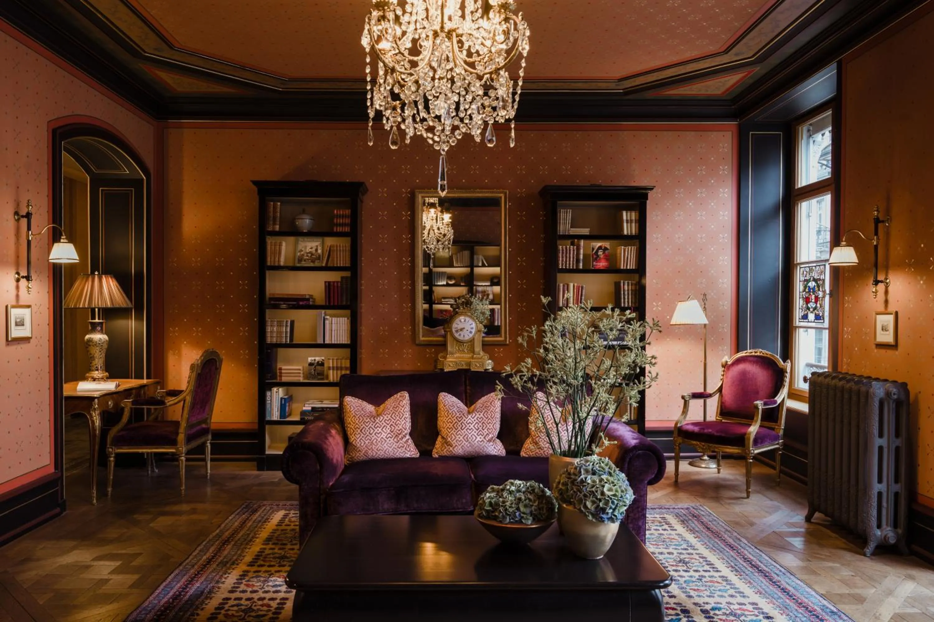 Library in Grand Hotel LES TROIS ROIS