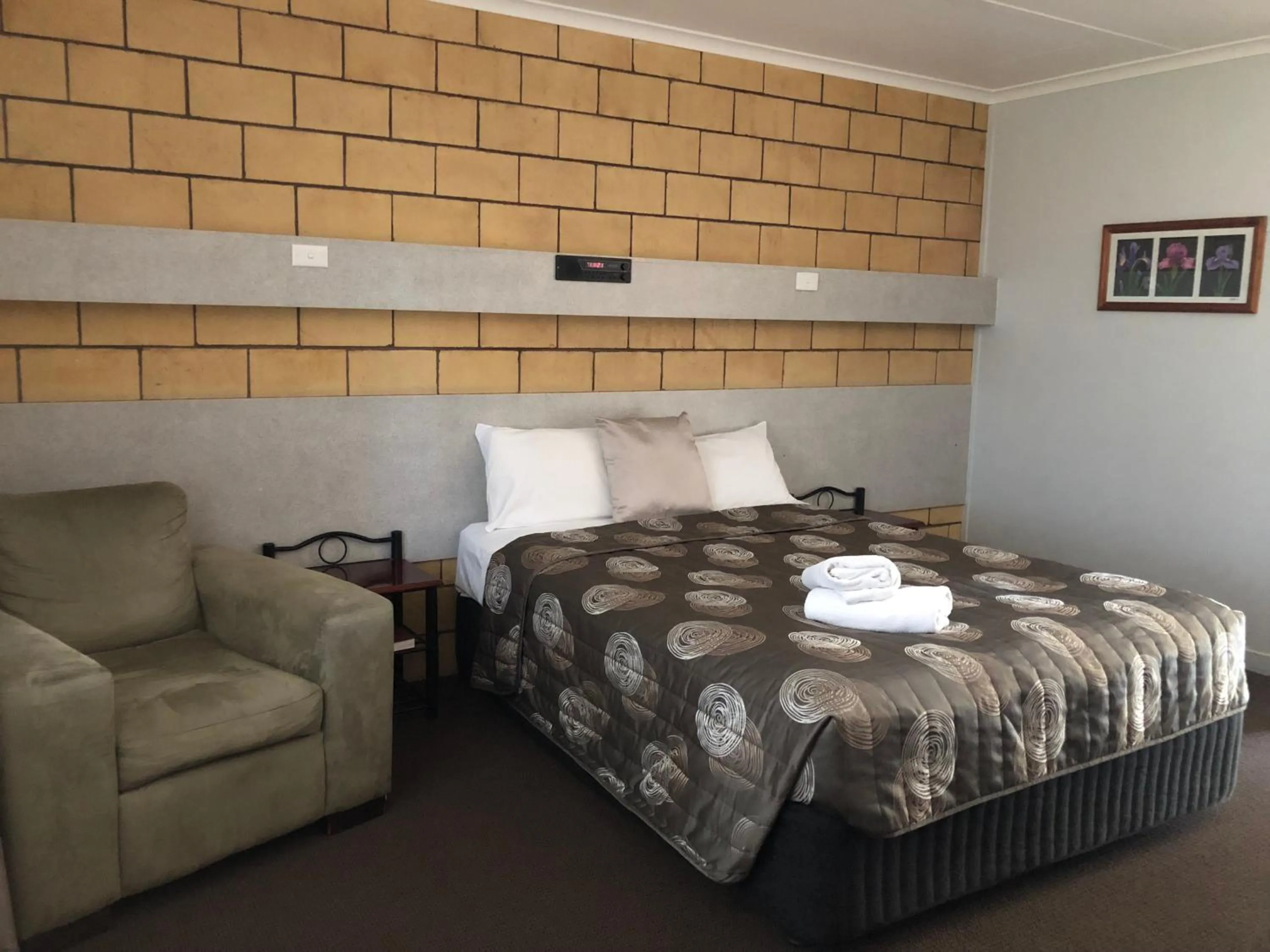 Bed in True Blue Motor Inn