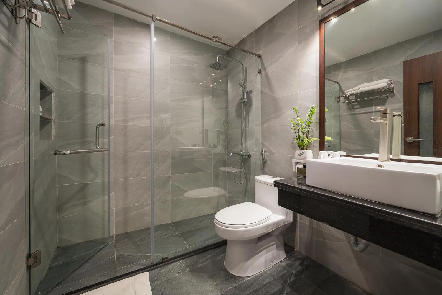 Shower in Hanoi Little Town Hotel