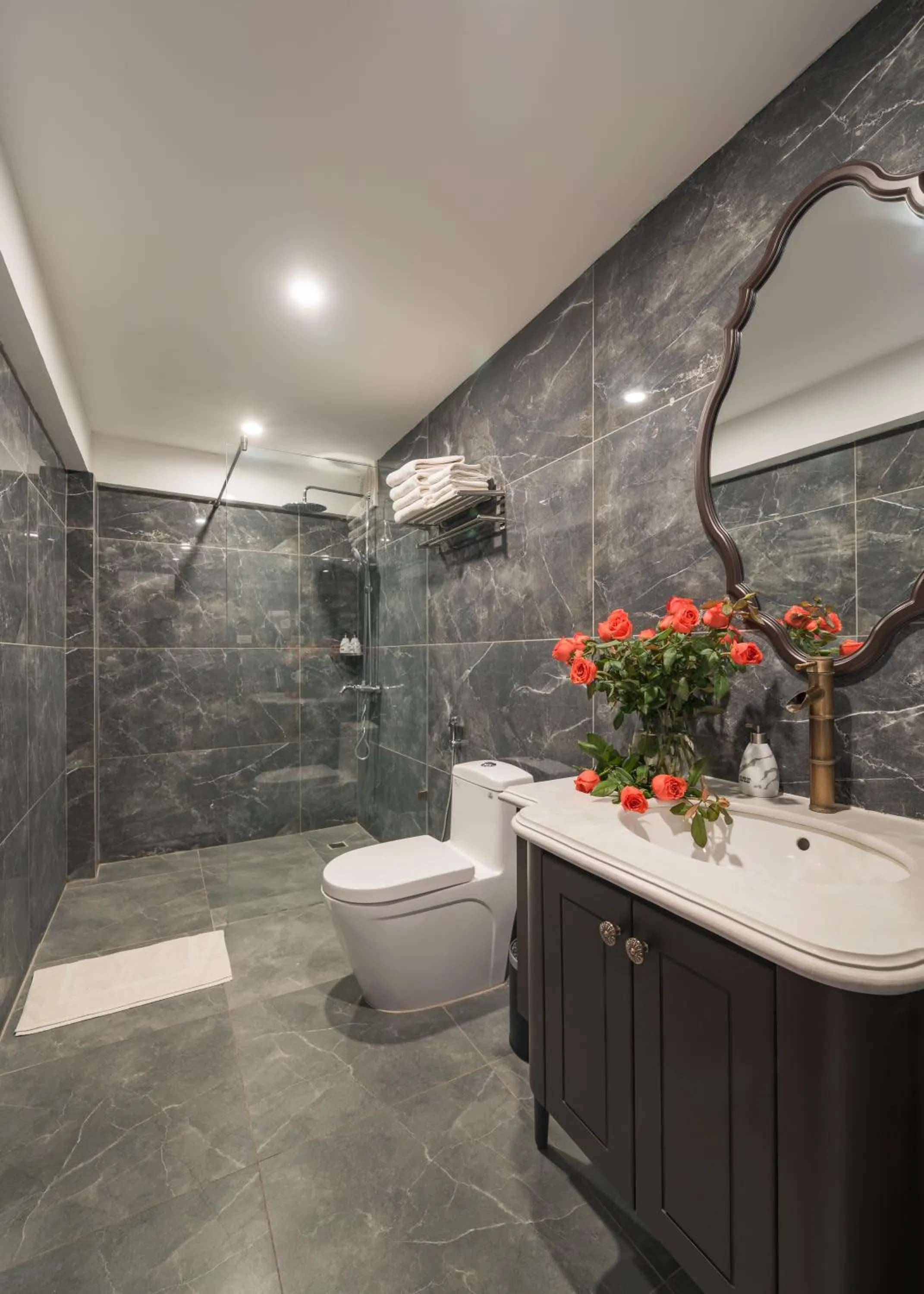 Shower in Hanoi Little Town Hotel