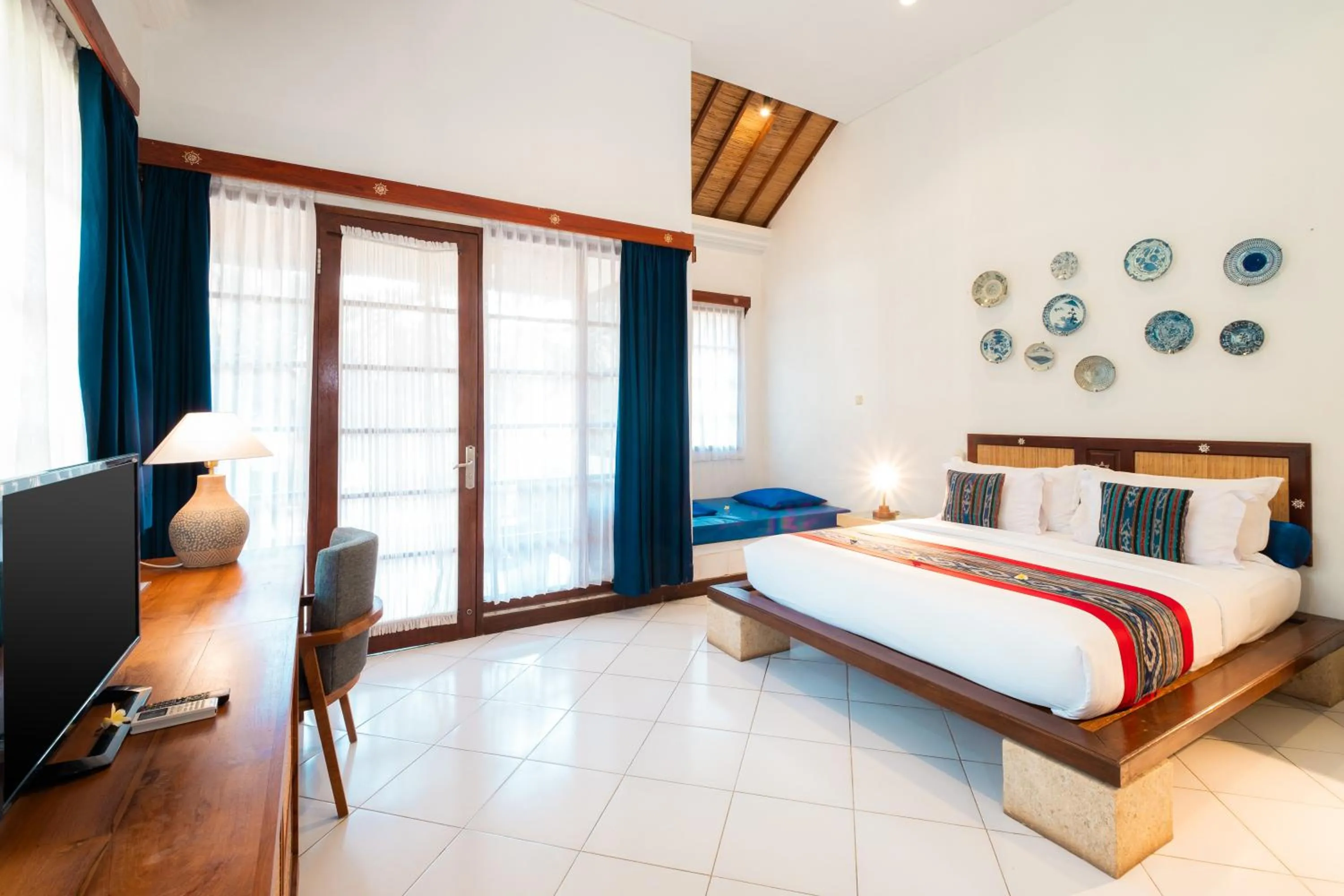 Property building, Bed in Villa Almarik Resort