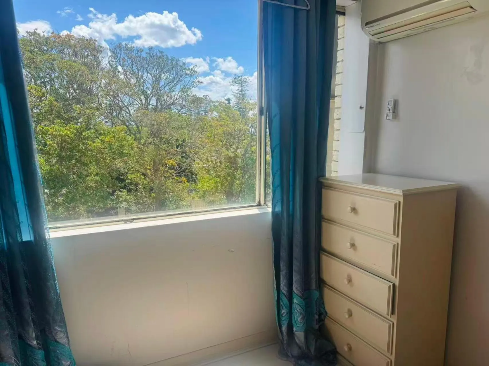 El Lago Waters Hotel