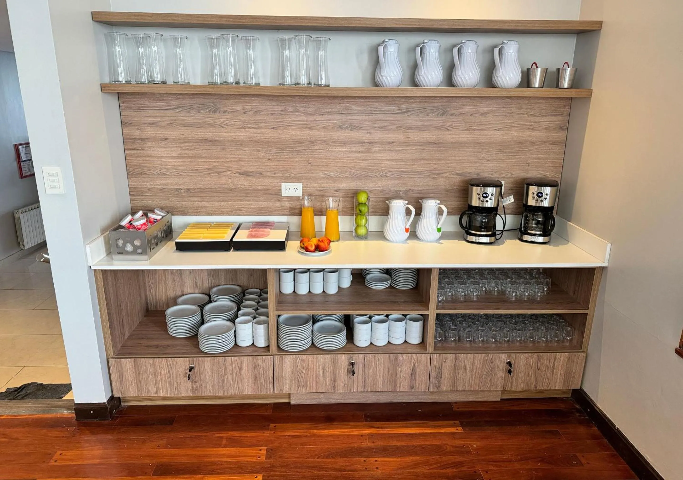 Breakfast in Roomie Salta by DOT Suites