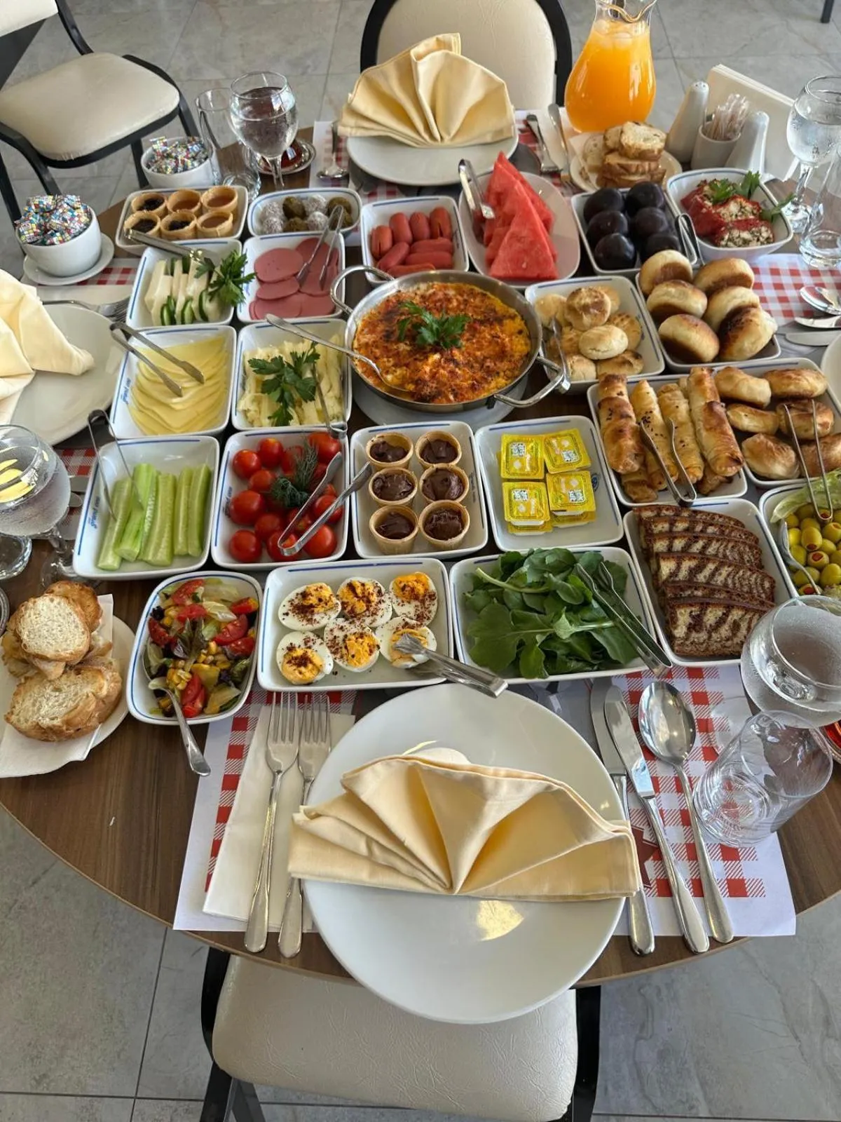 Breakfast in Grand Ons Hotel