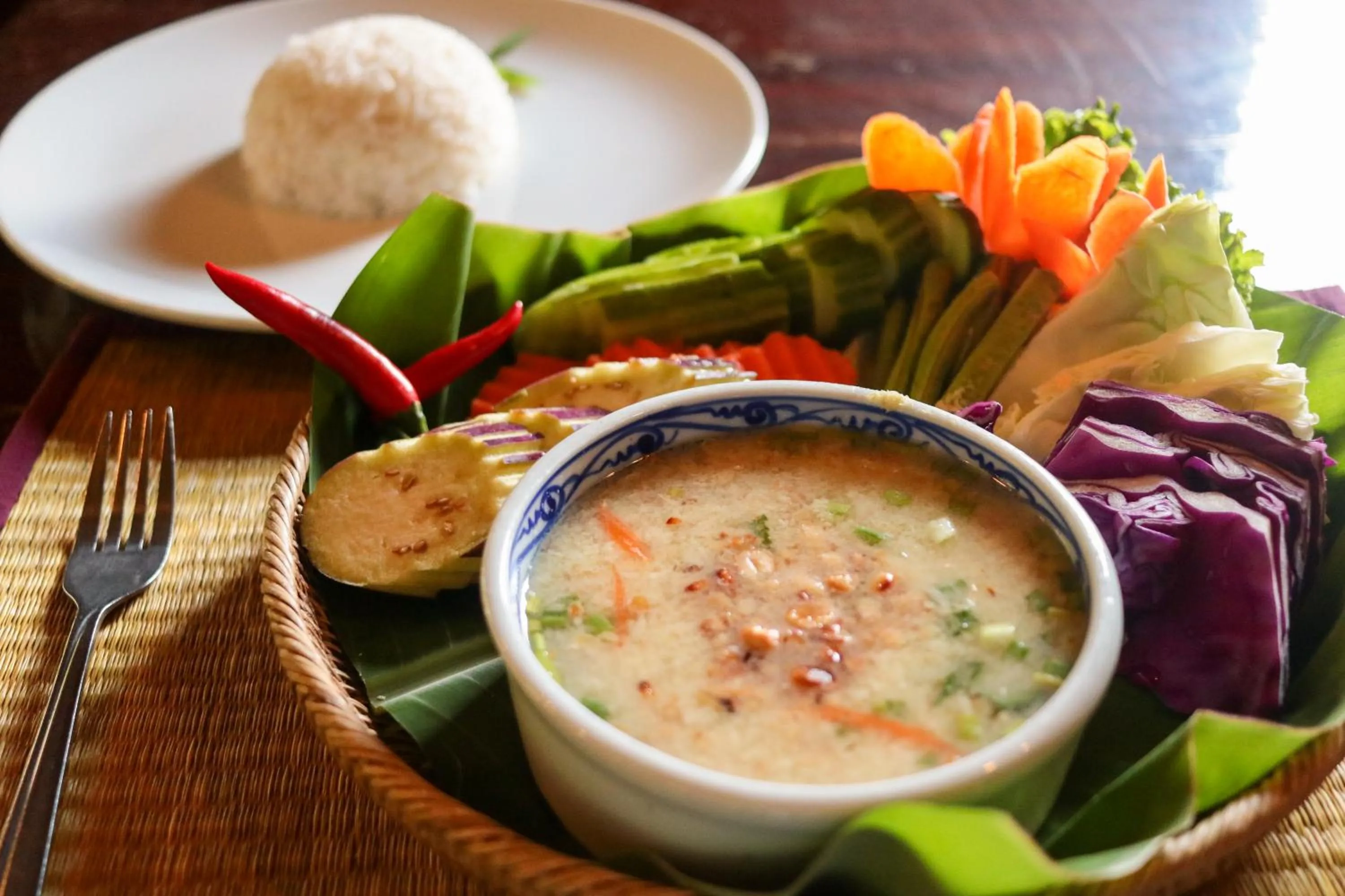 Restaurant/places to eat in Sambor Village Hotel