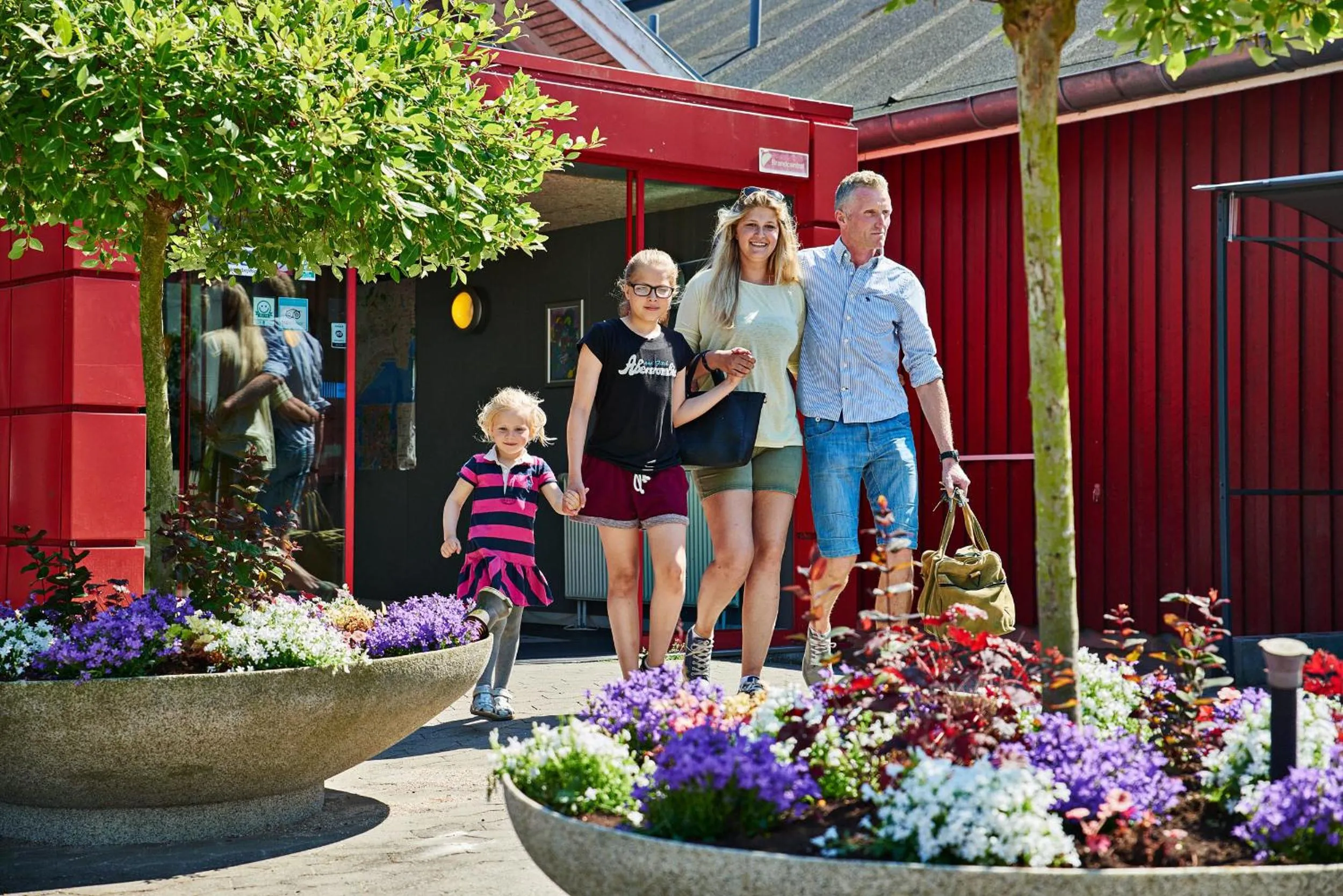 Facade/entrance in Danhostel Ishøj Strand