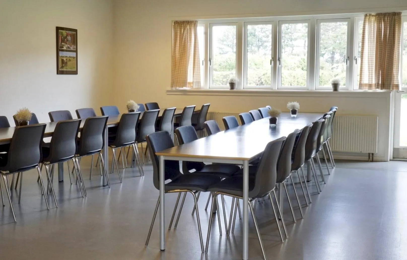 Communal kitchen in Danhostel Ishøj Strand