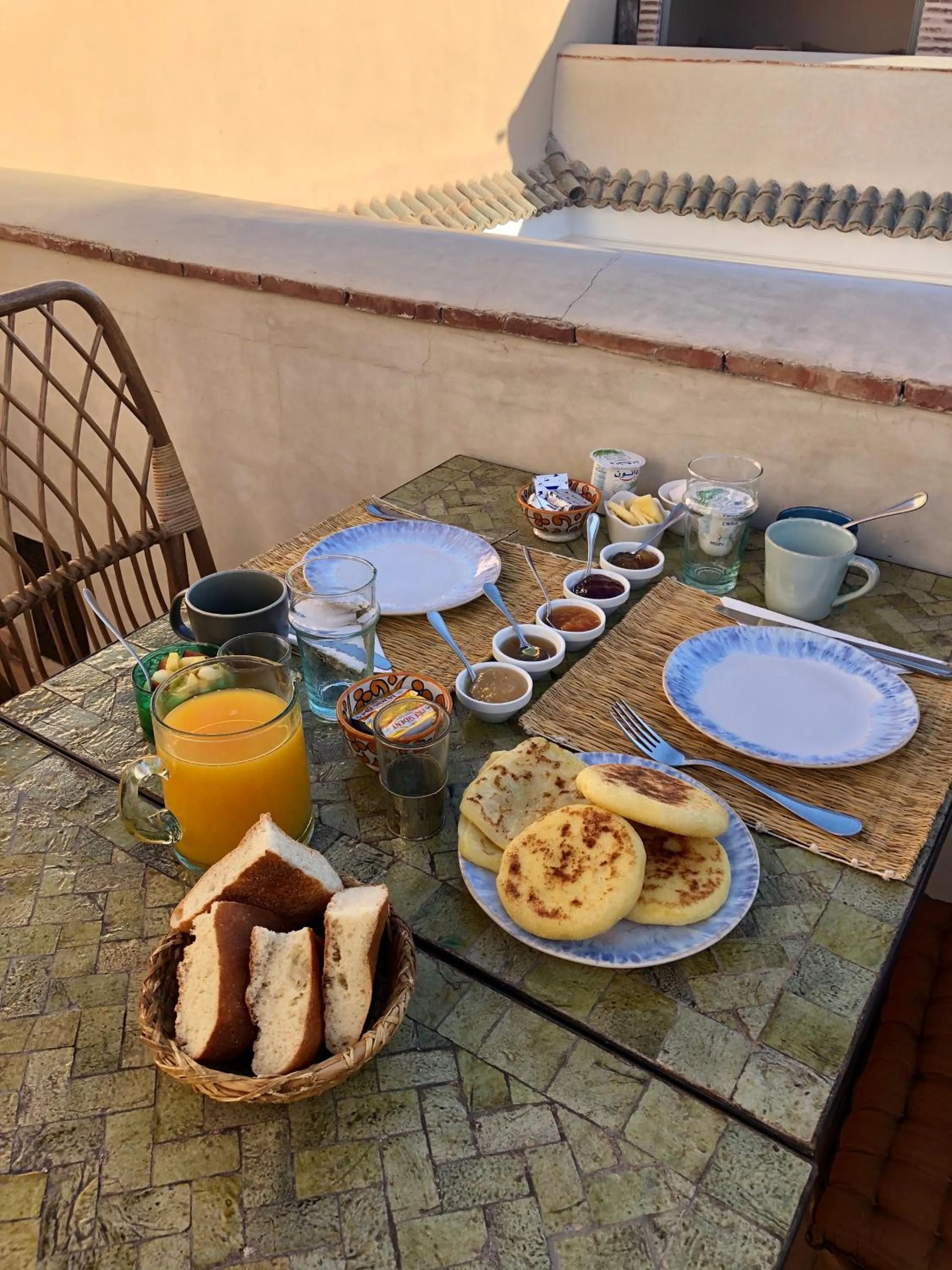 Food and drinks in Riad Hadika Maria