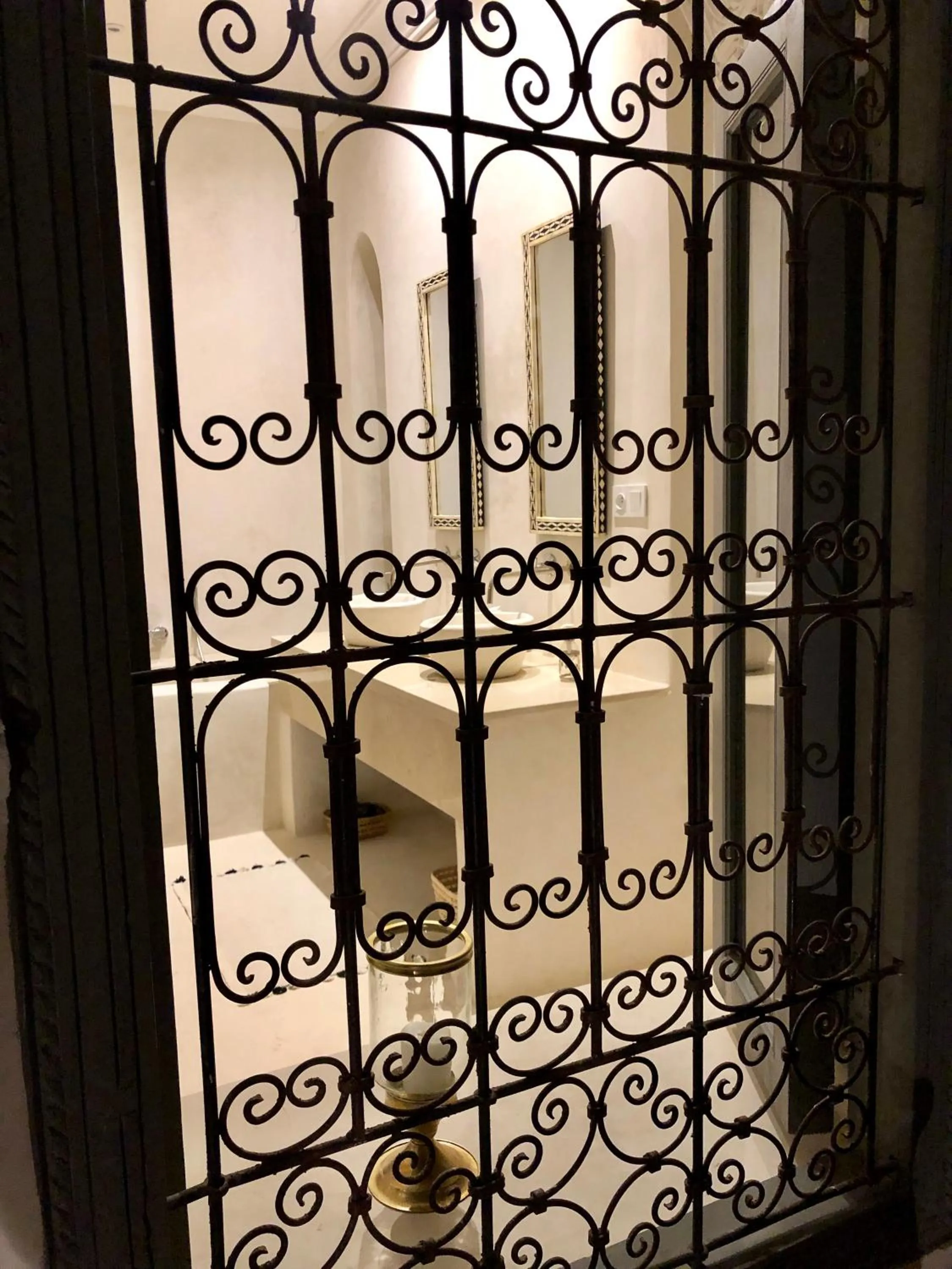 Shower in Riad Hadika Maria