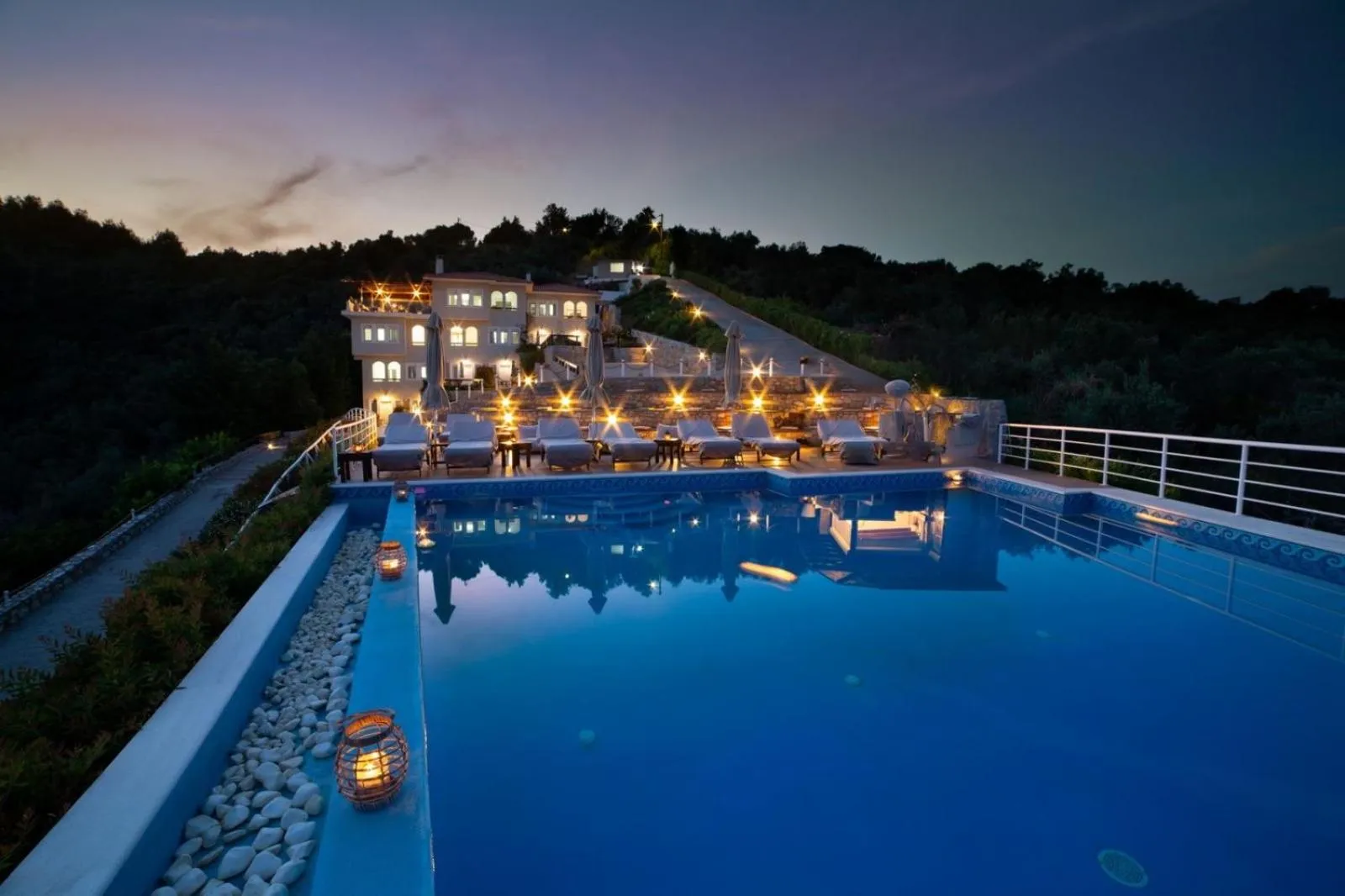 GoldenHill Studios&apartments